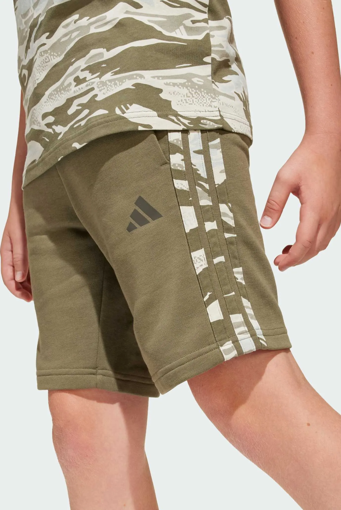 Детские оливковые шорты Seasonal Essentials Camo Kids 4