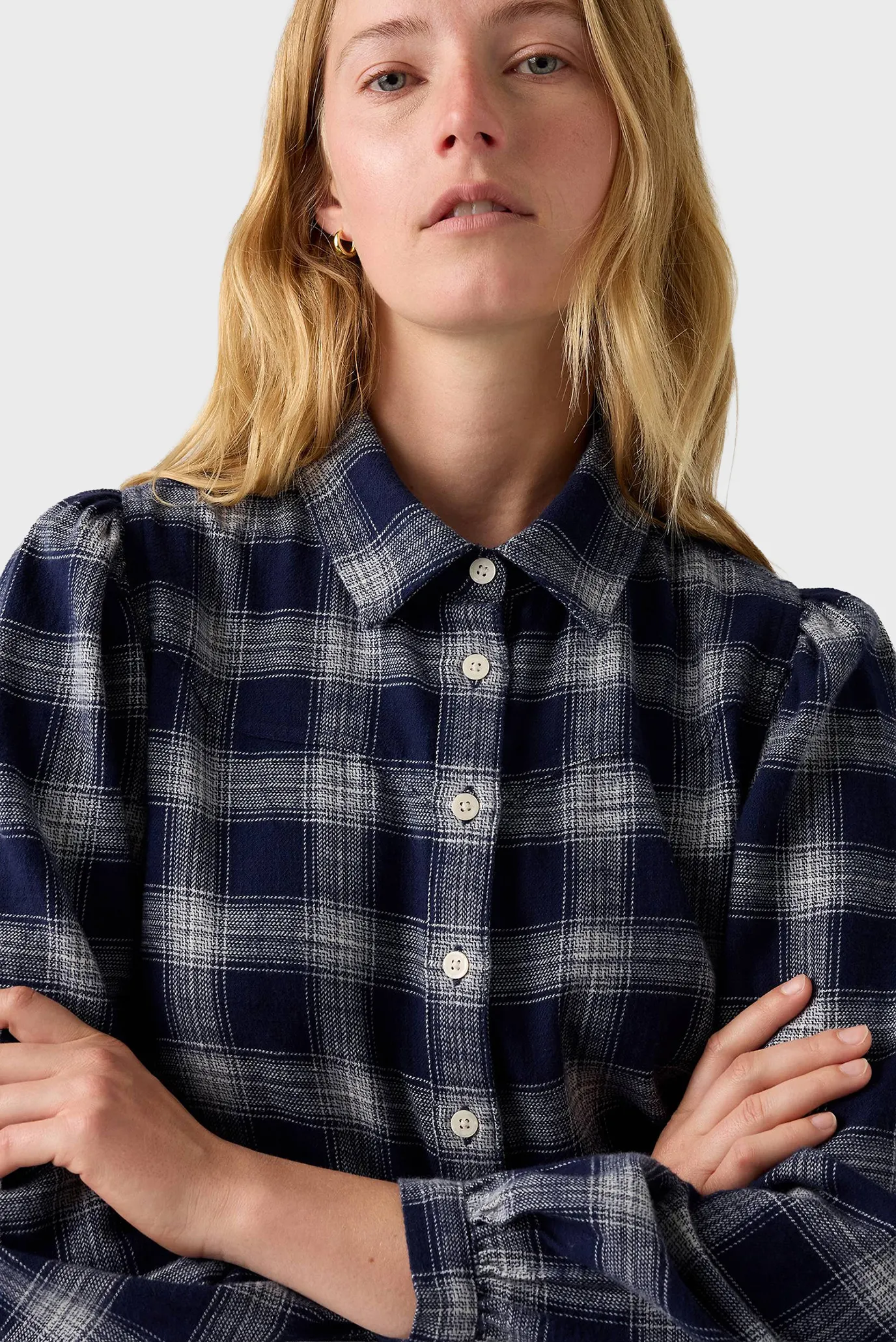 Женская темно-синяя рубашка в клетку 4