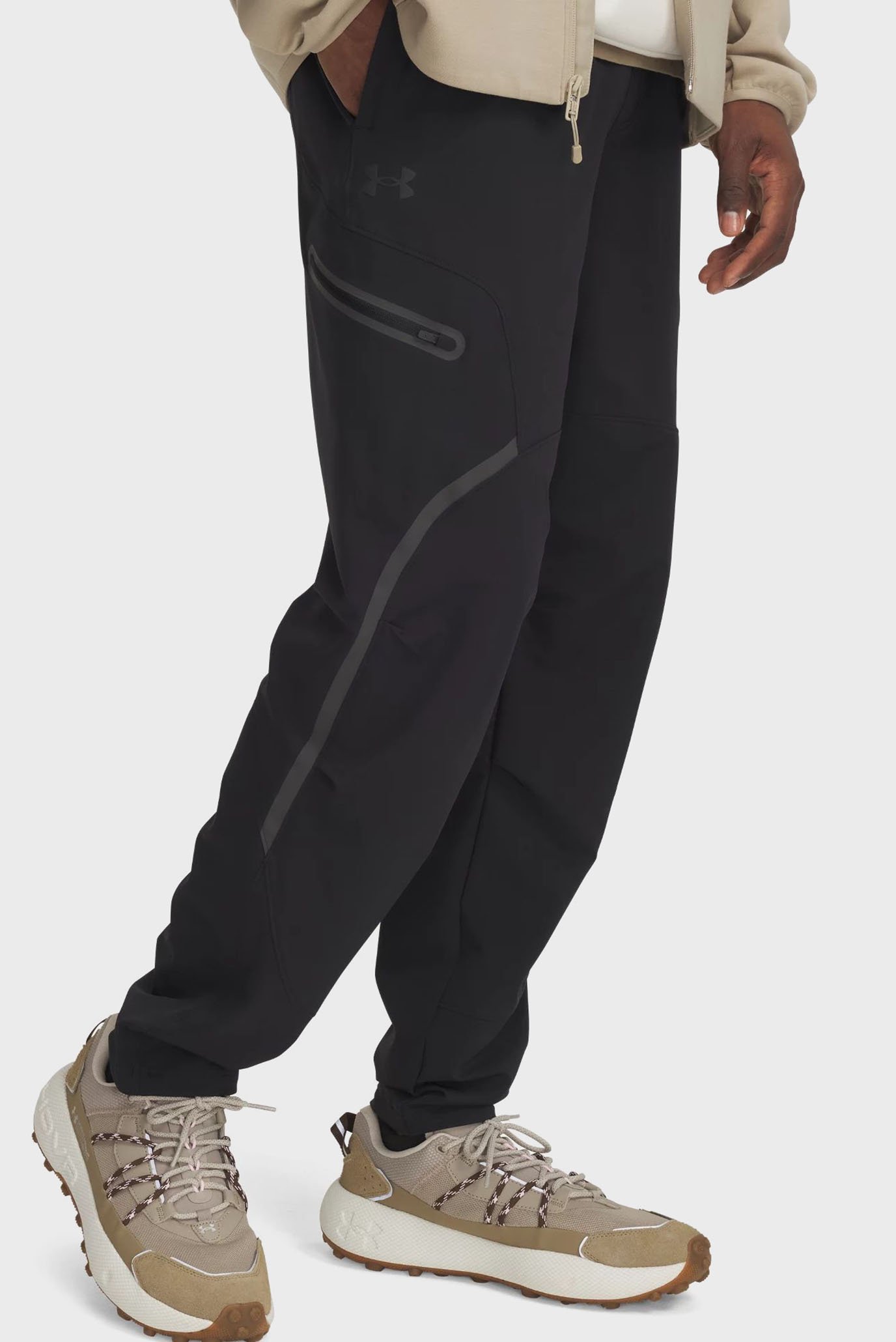 Мужские черные спортивные брюки UA Unstoppable Cargo Pant Черный L Under Armour 1390256-001 Мужские черные спортивные брюки UA Unstoppable Cargo Pant Черный L Under Armour 1390256-001