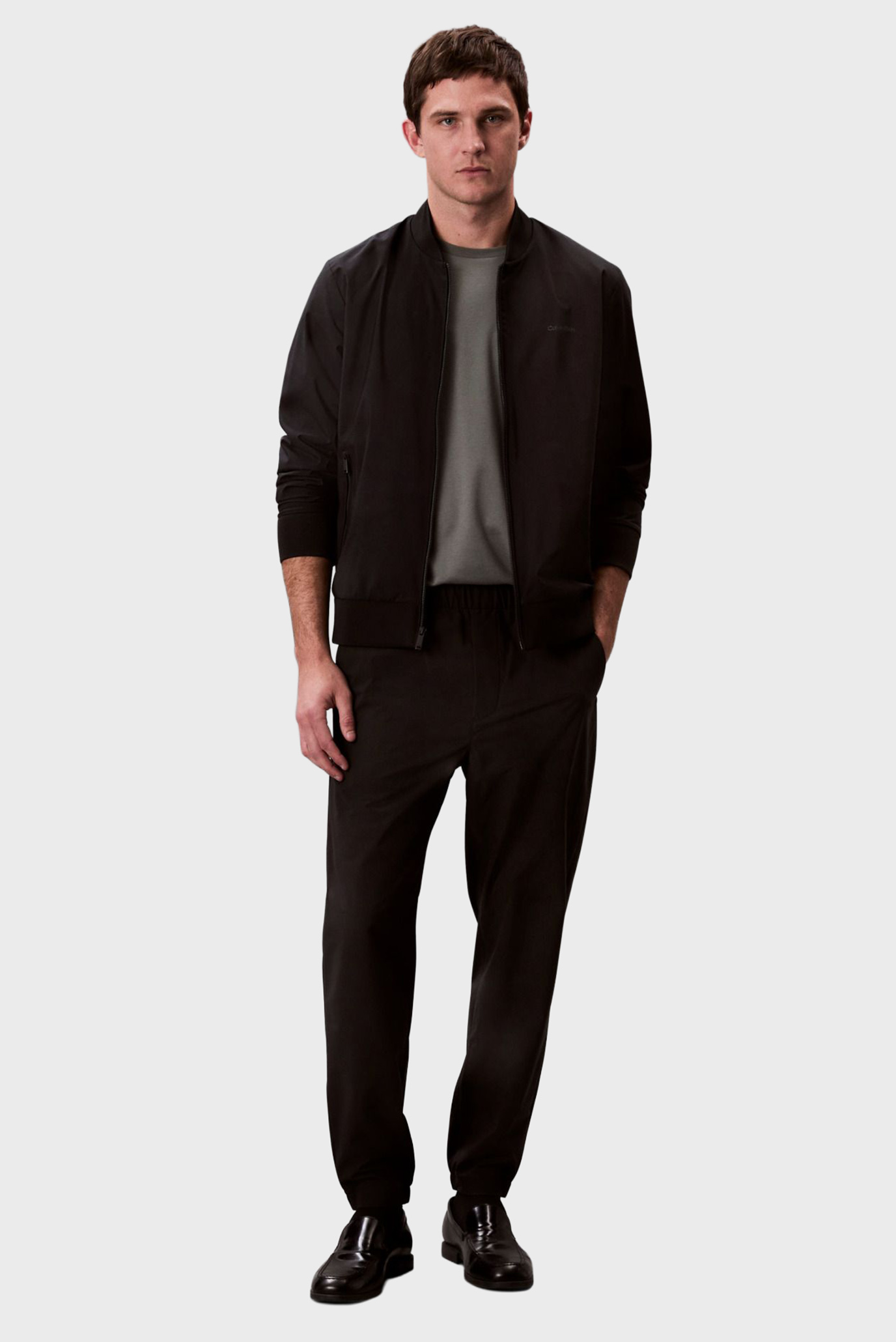 Мужские черные брюки TECH PULL-ON Черный XXL Calvin Klein LV04LB614G Мужские черные брюки TECH PULL-ON Черный XXL Calvin Klein LV04LB614G