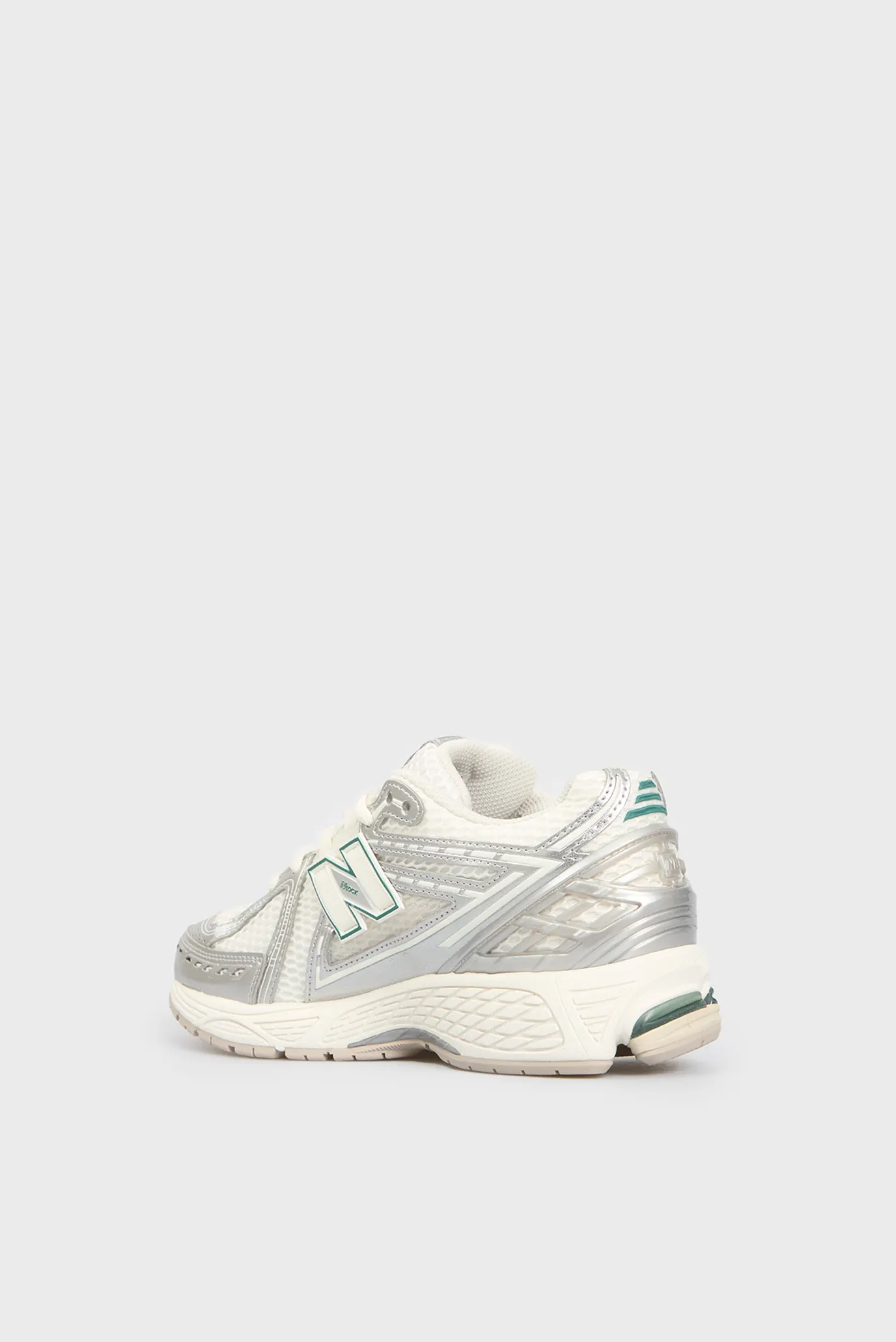 Сріблясті кросівки 1906R 5