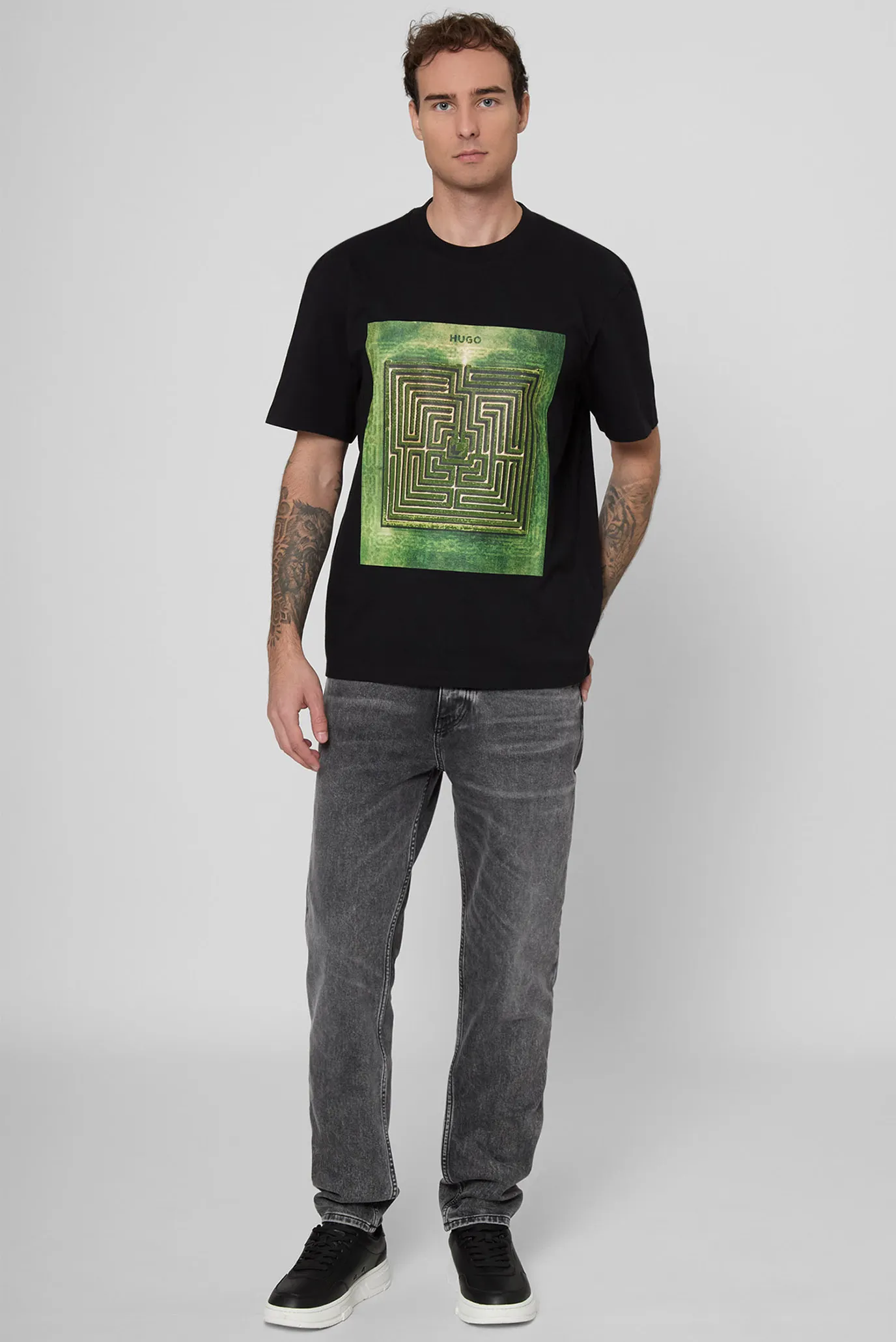 Мужская черная футболка 2