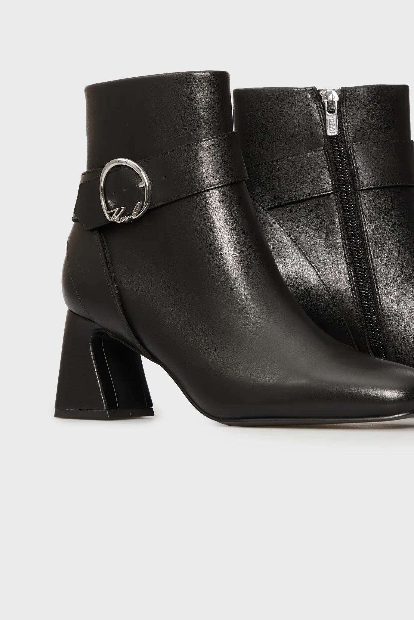 Женские черные кожаные ботильоны BEATA 5