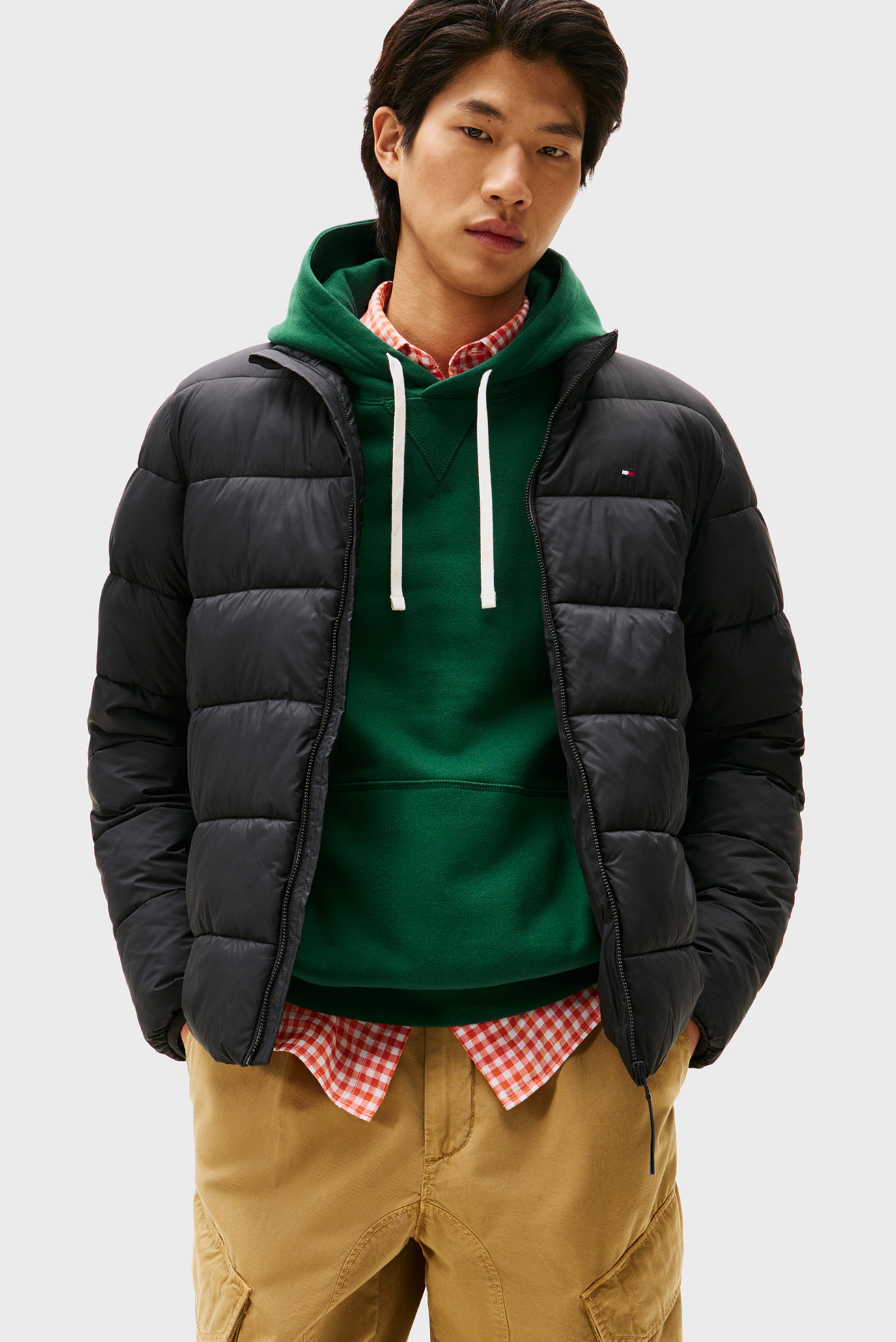 Мужская черная куртка STAND Черный L Tommy Hilfiger MW0MW41982 Мужская черная куртка STAND Черный L Tommy Hilfiger MW0MW41982