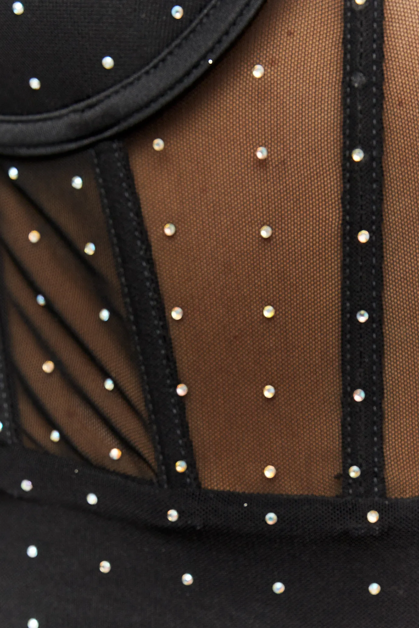 Жіноча чорна сукня 4