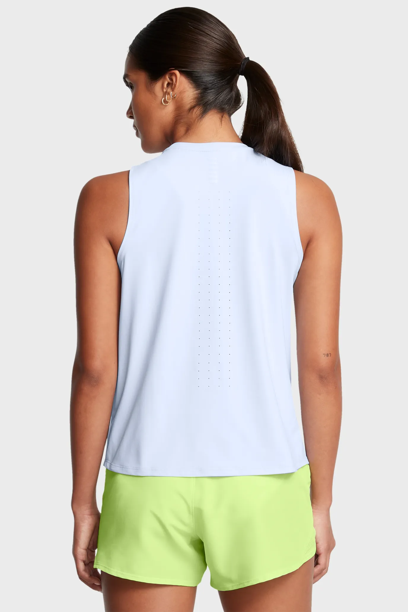 Жіноча блакитна майка UA Launch Elite Tank 2