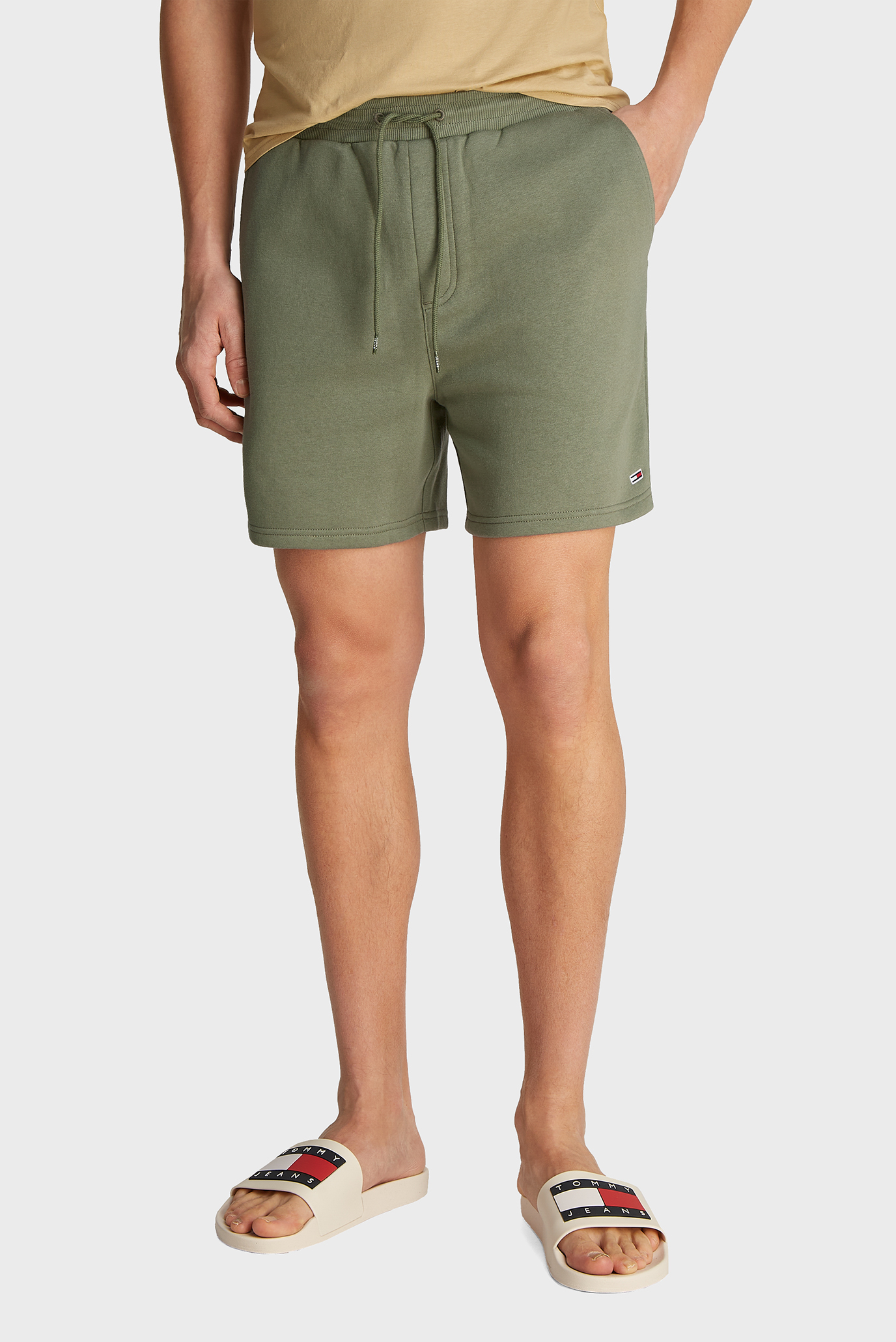 Мужские зеленые шорты FLAG BEACH Зеленый XL Tommy Jeans DM0DM21931 Мужские зеленые шорты FLAG BEACH Зеленый XL Tommy Jeans DM0DM21931