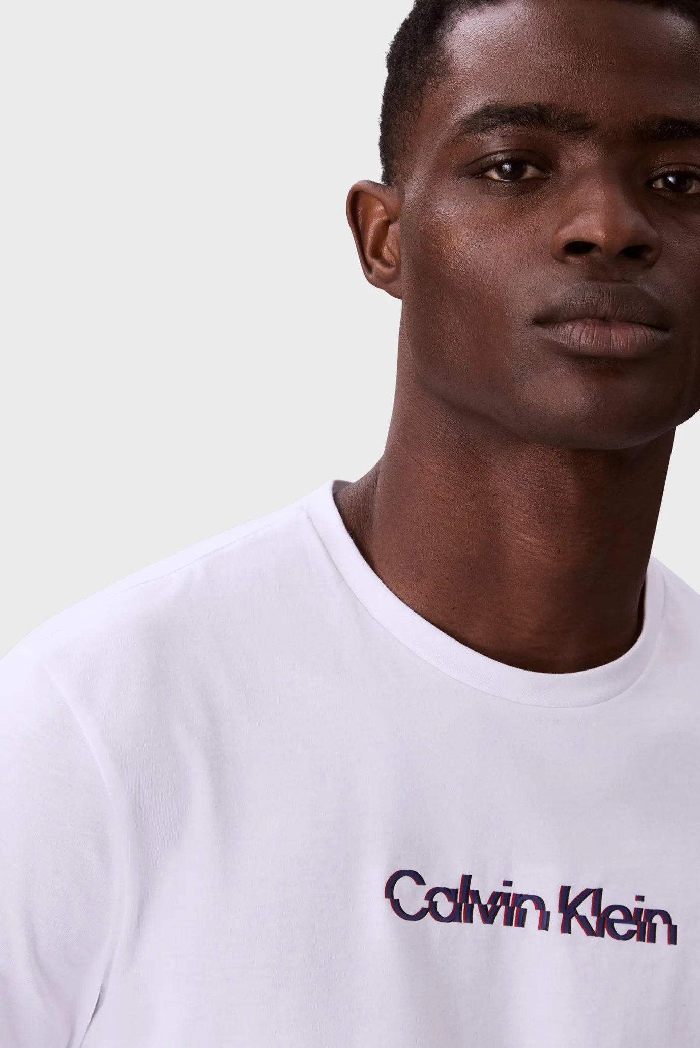 Чоловіча біла футболка SS GLITCHED LOGO 2