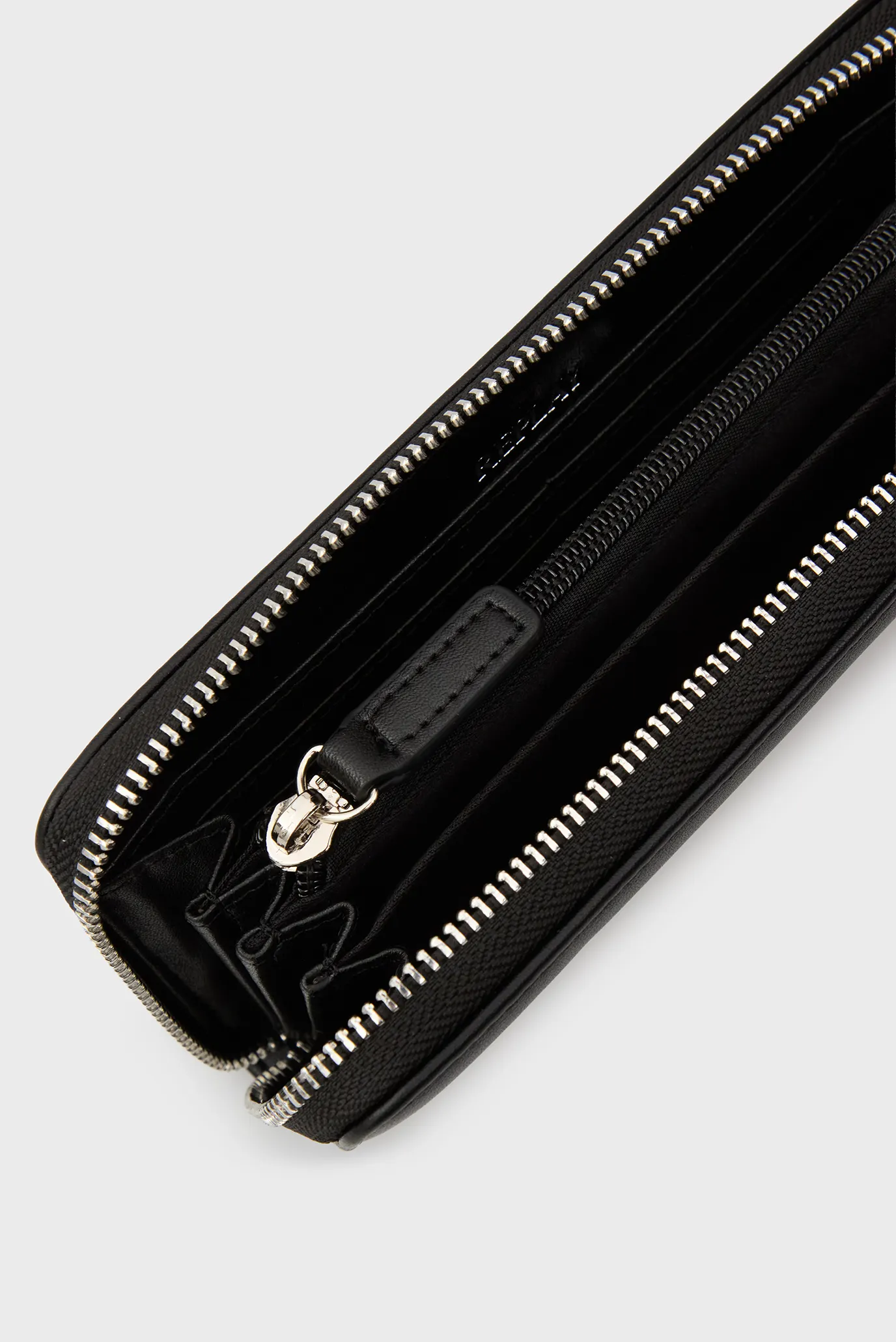 Жіночий чорний гаманець 2