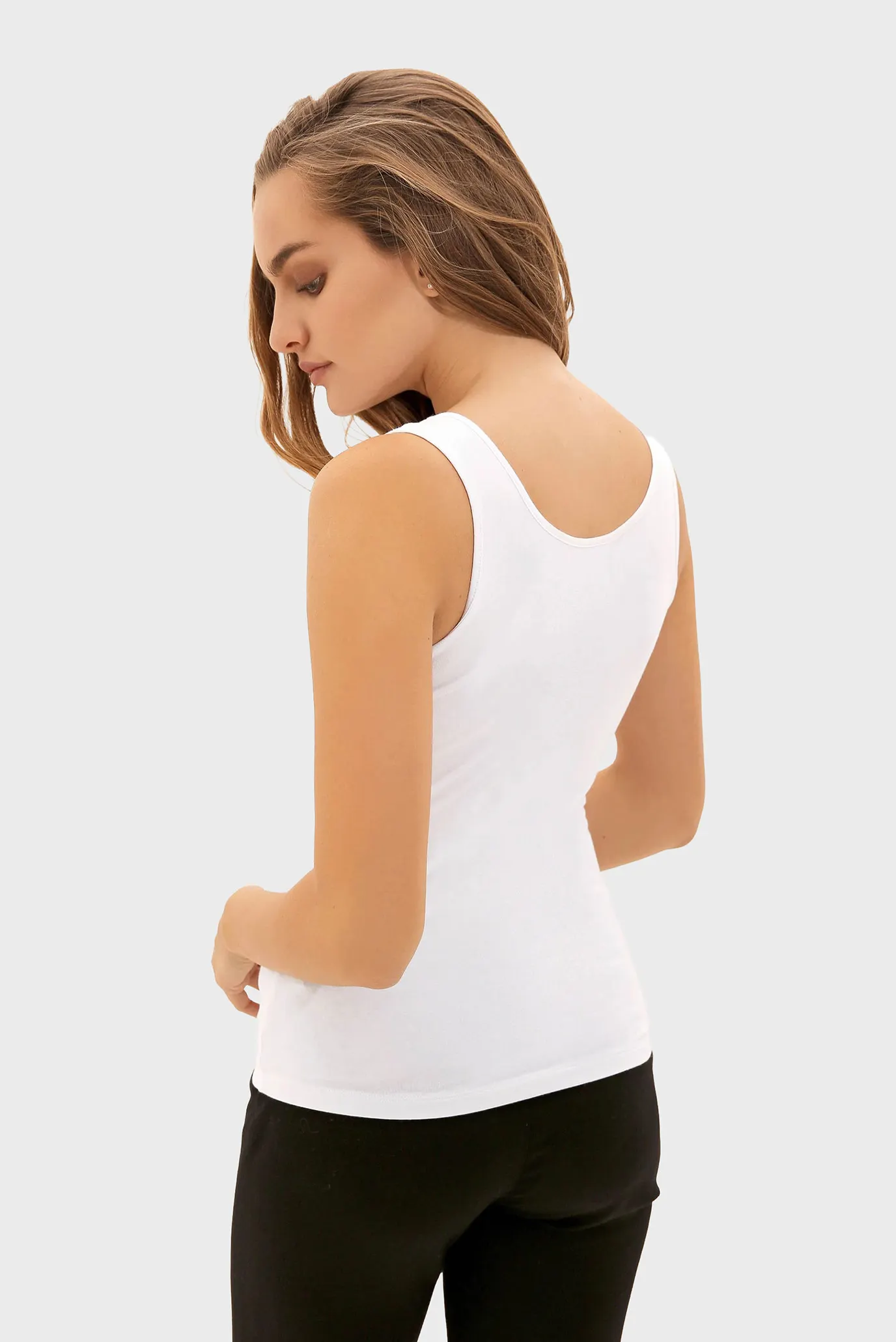 Женская белая майка 2