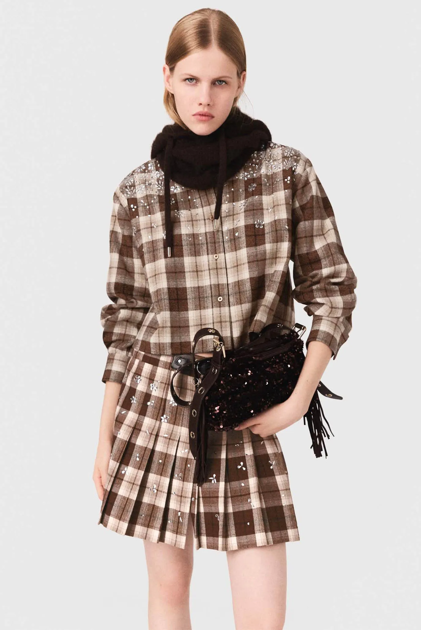 Жіноча коричнева картата сорочка 5