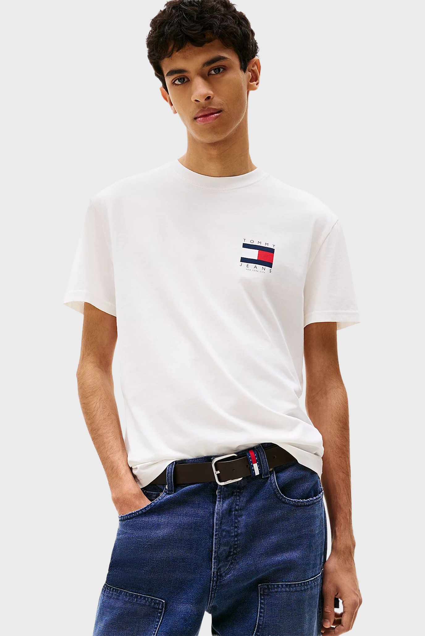 Мужская белая футболка TJM REG FLAG Белый M Tommy Jeans DM0DM21910 Мужская белая футболка TJM REG FLAG Белый M Tommy Jeans DM0DM21910