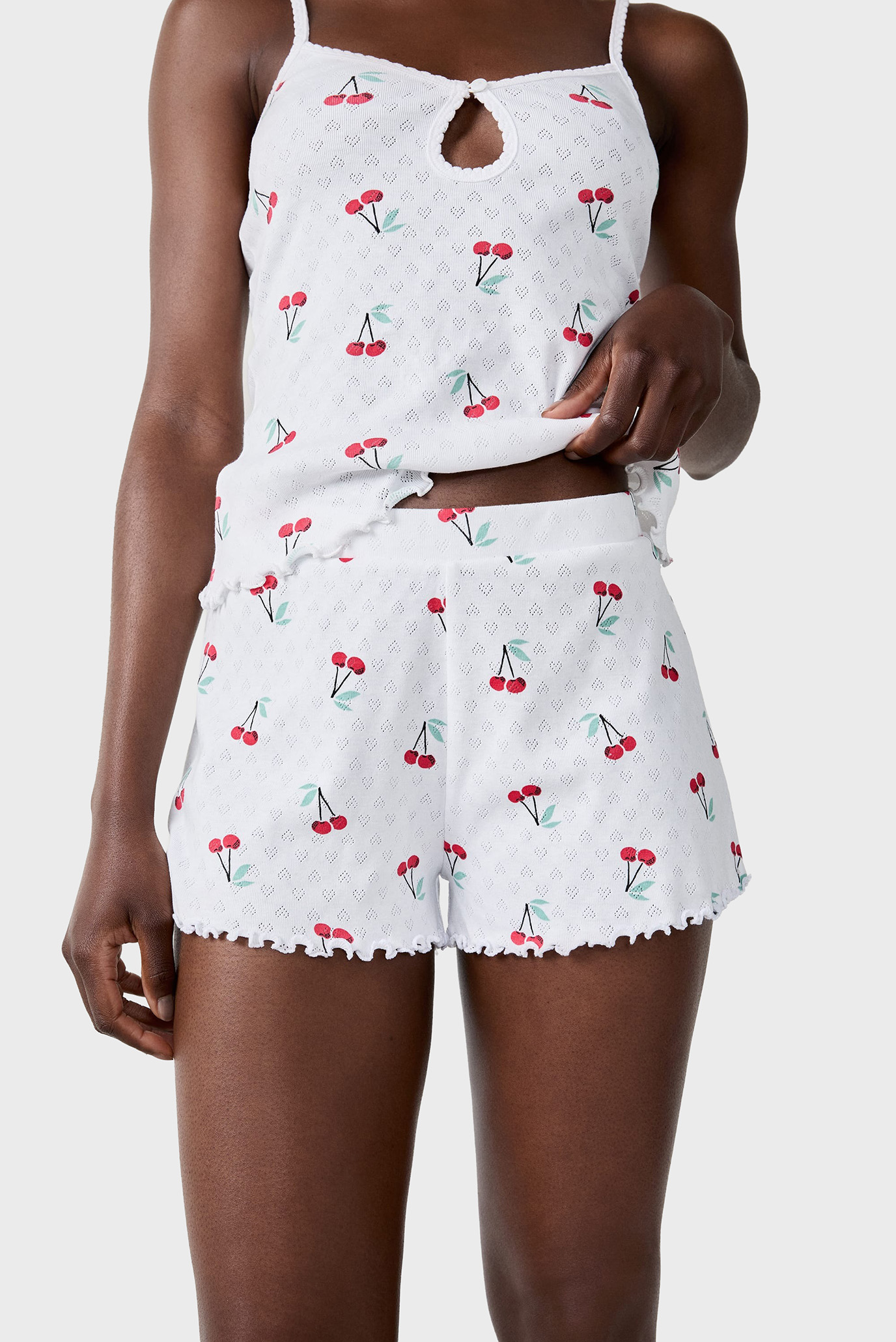Женские белые шорты с узором CHERRY Белый M Etam 6554931 Женские белые шорты с узором CHERRY Белый M Etam 6554931