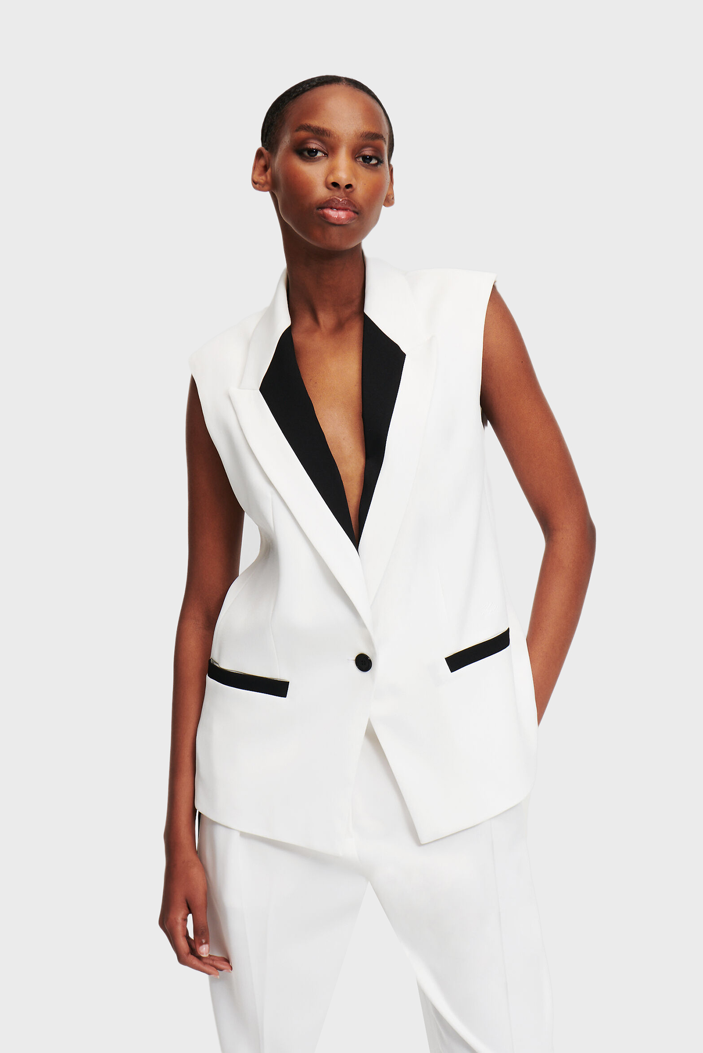 Женский белый жилет tailored gilet Белый 42 Karl Lagerfeld 245W1405 Женский белый жилет tailored gilet Белый 42 Karl Lagerfeld 245W1405