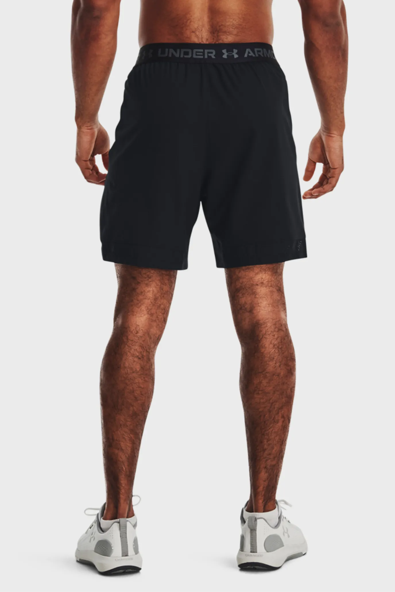 Чоловічі чорні шорти UA Vanish Woven 6in Shorts 3