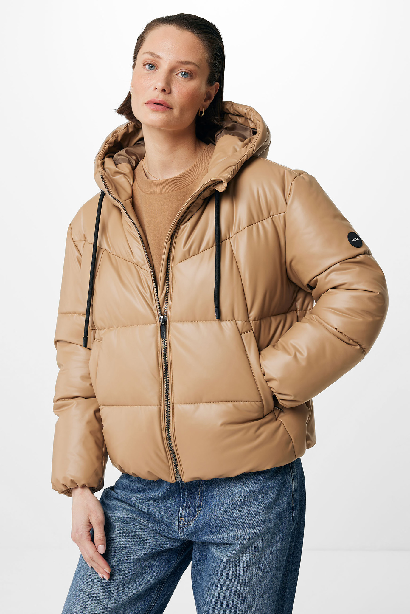 Женская бежевая куртка 1
