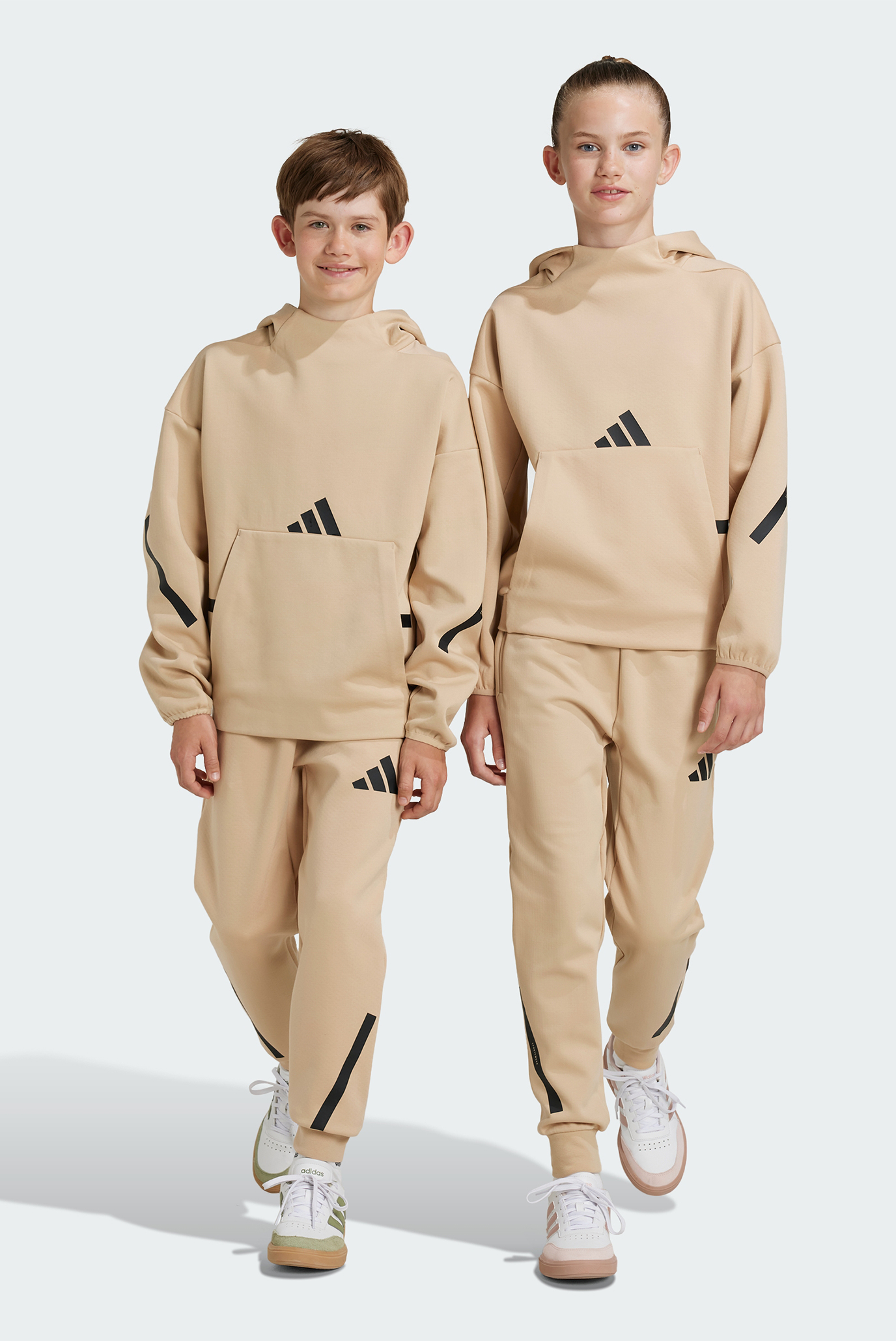 Детские бежевые спортивные брюки adidas Z.N.E. Tapered-Leg Kids 1