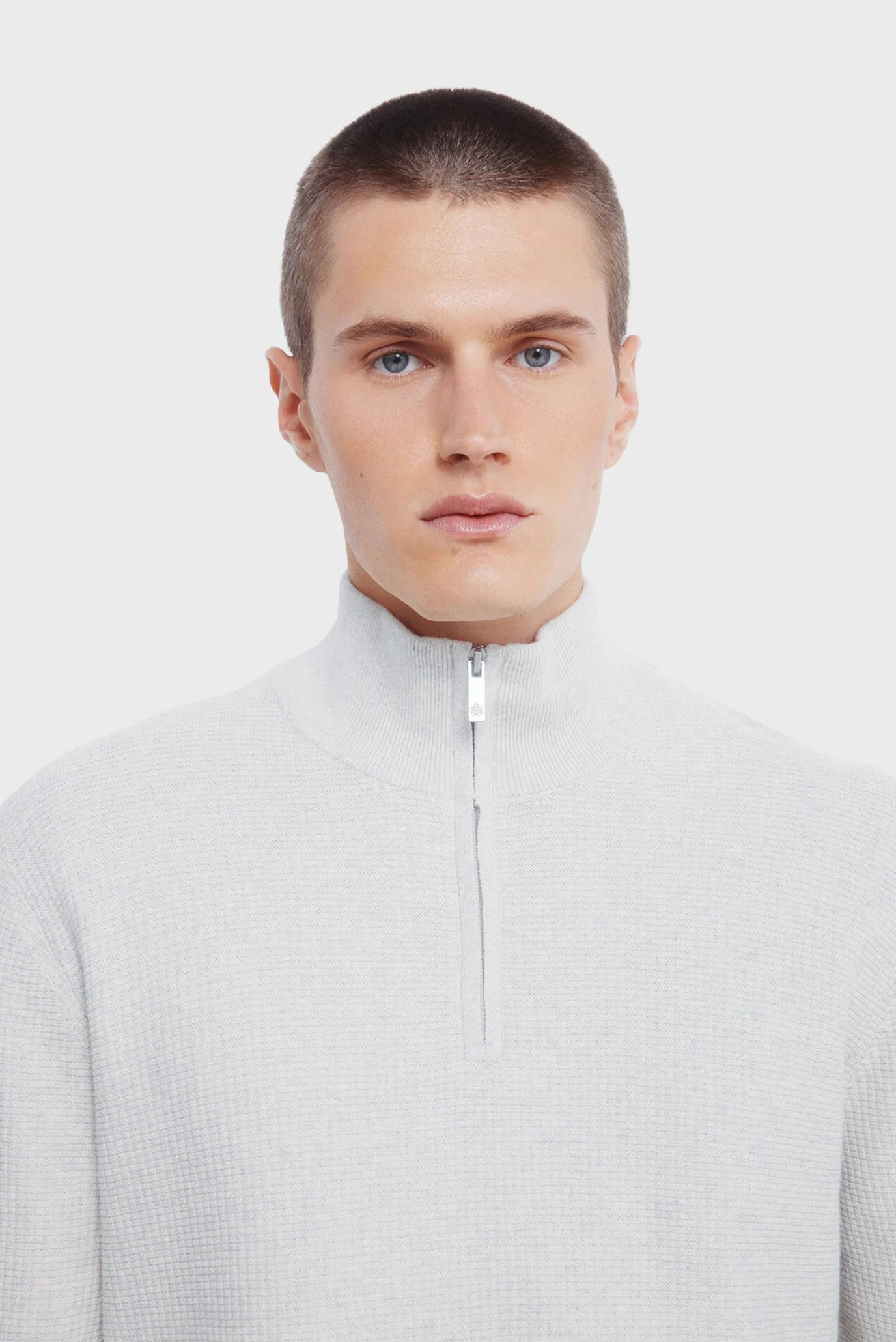 Чоловіча світло-сіра кофта 2