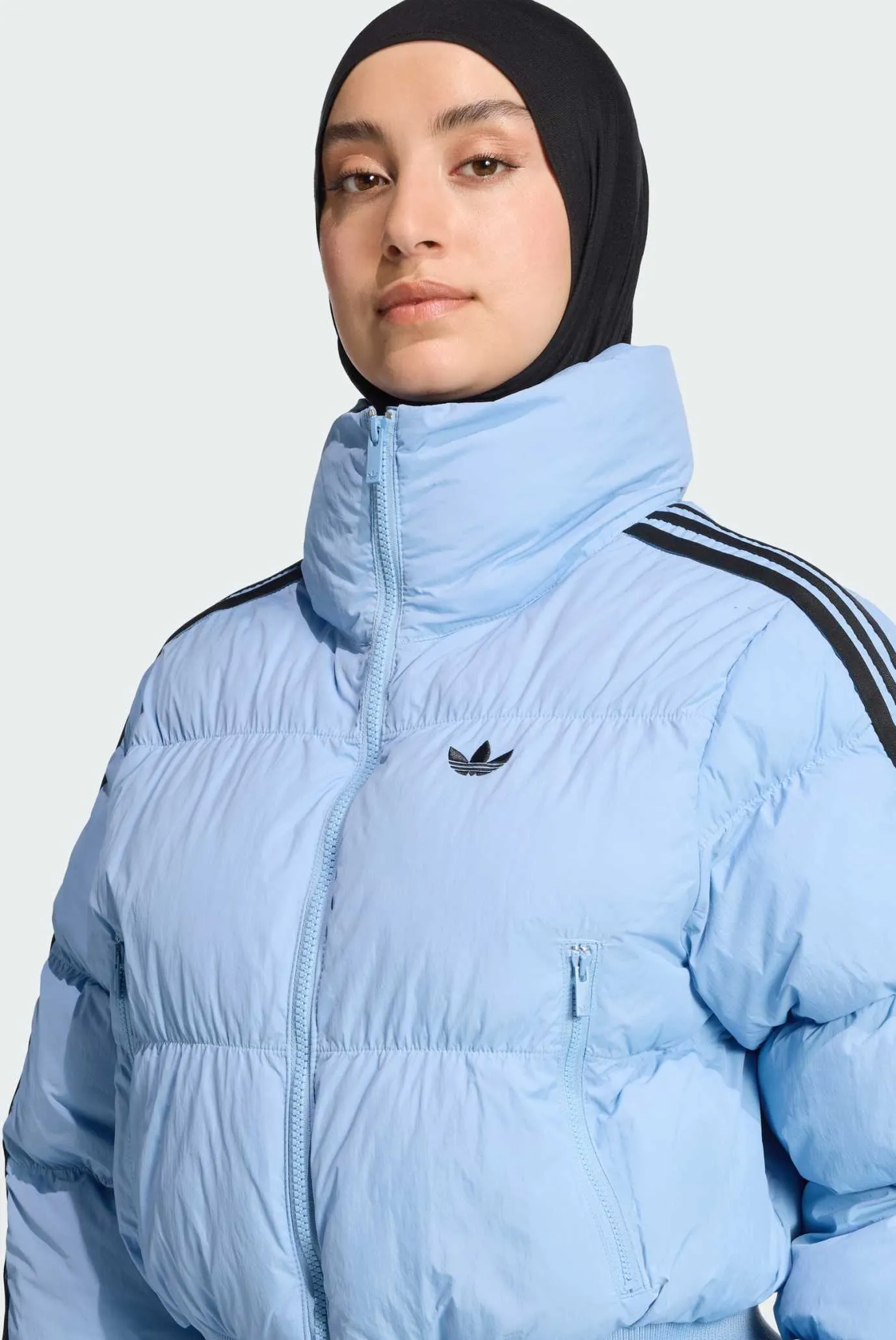 Жіноча блакитна куртка Adicolor Cropped Synthetic Down Puffer 4