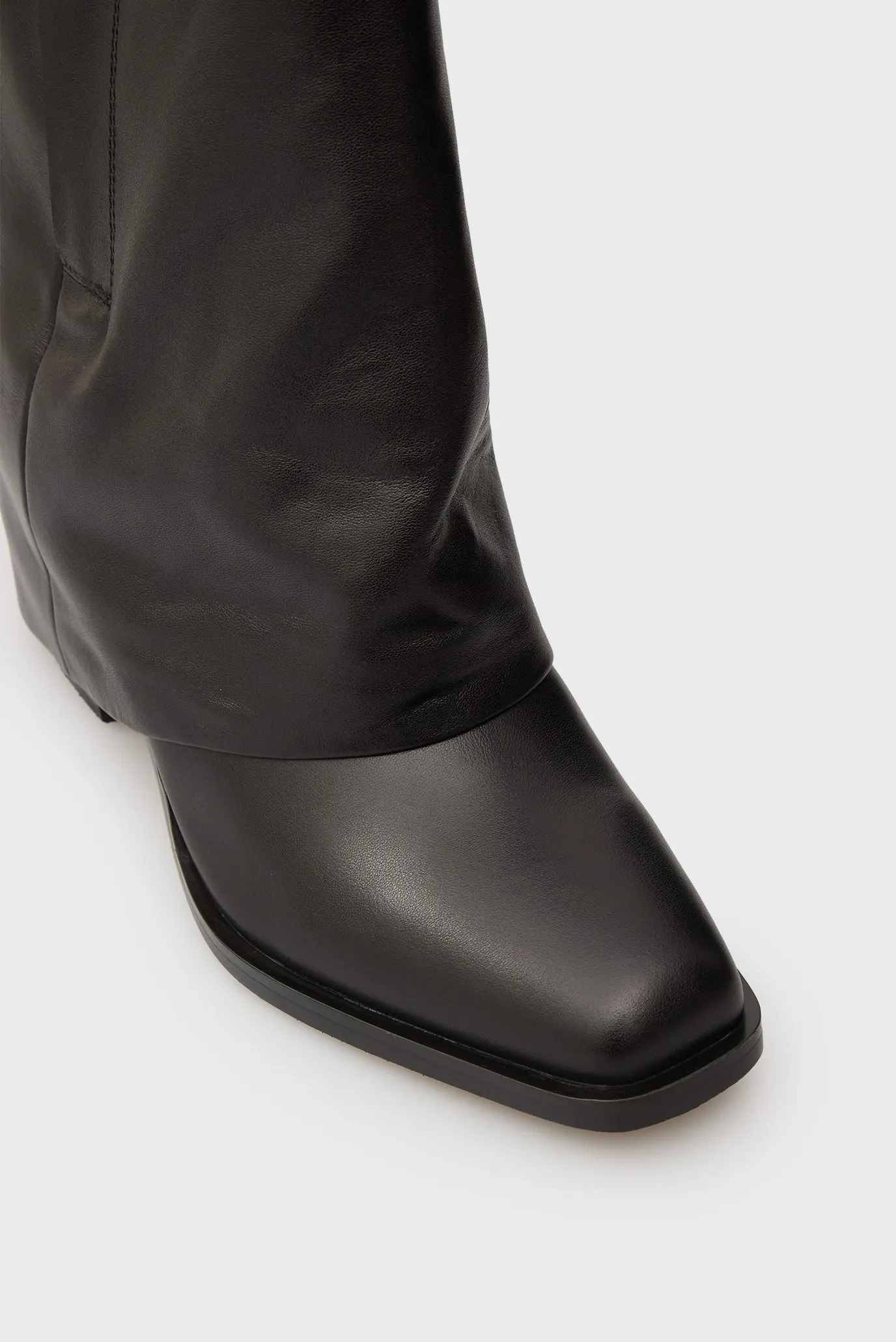 Женские черные кожаные ботильоны Caroline 4