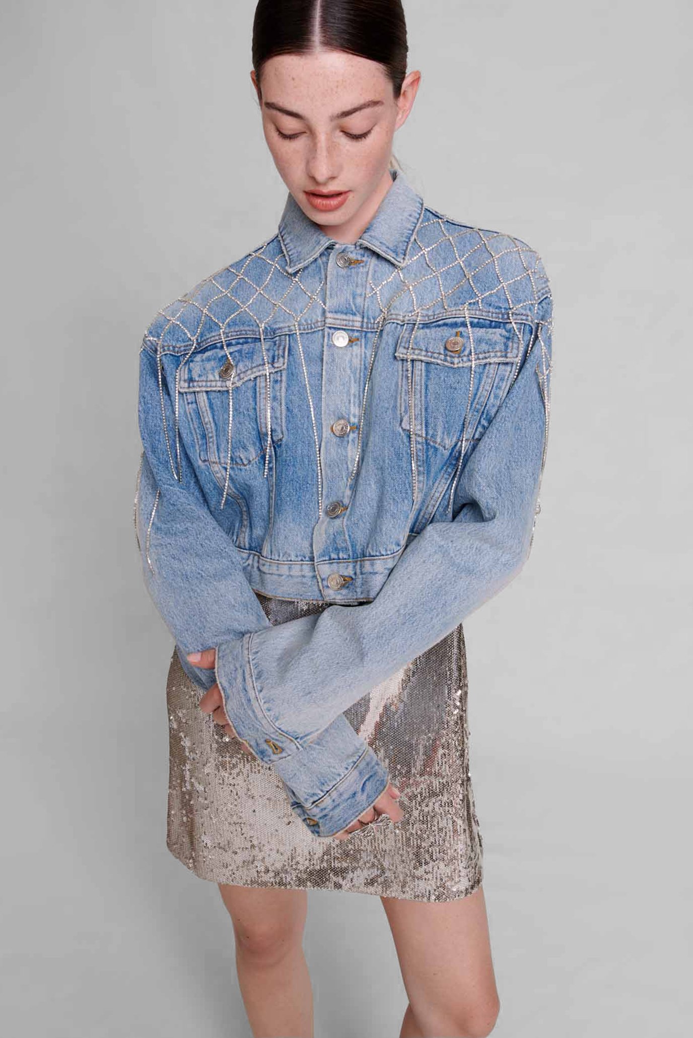 Женская голубая джинсовая куртка 1
