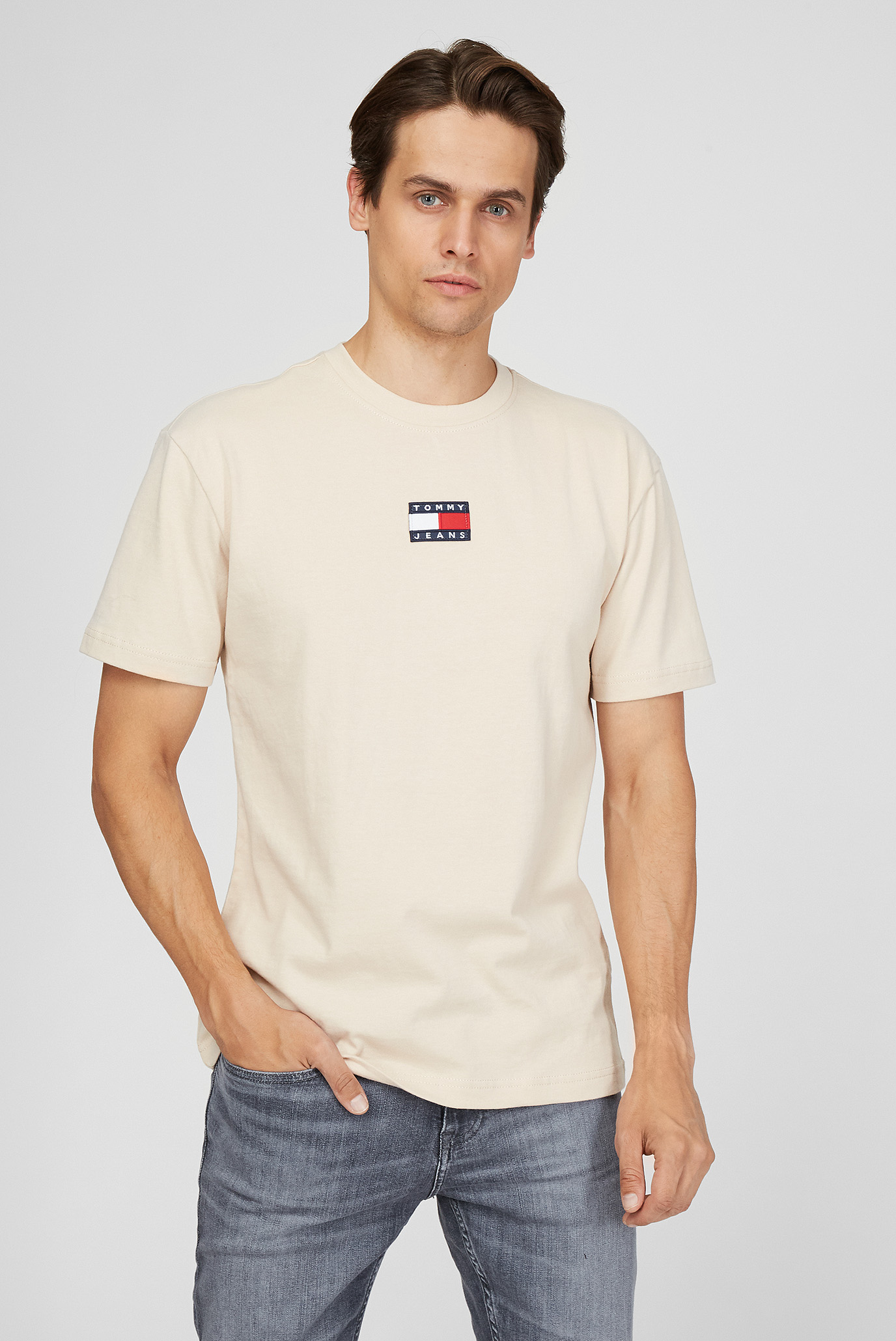 Мужская бежевая футболка TJM TOMMY BADGE TEE 1