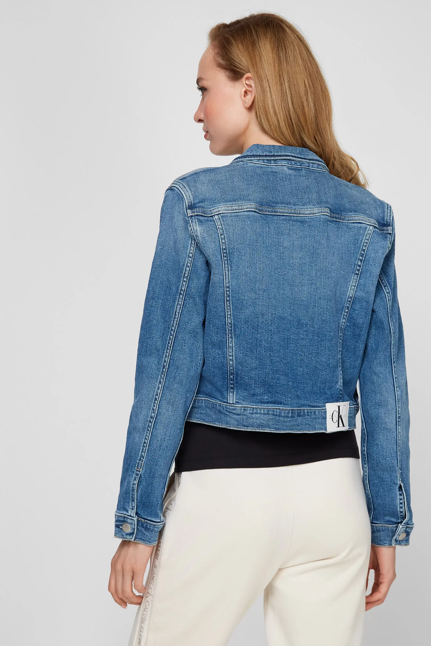 Женская синяя джинсовая куртка Calvin Klein Jeans J20J216305 — MD-Fashion
