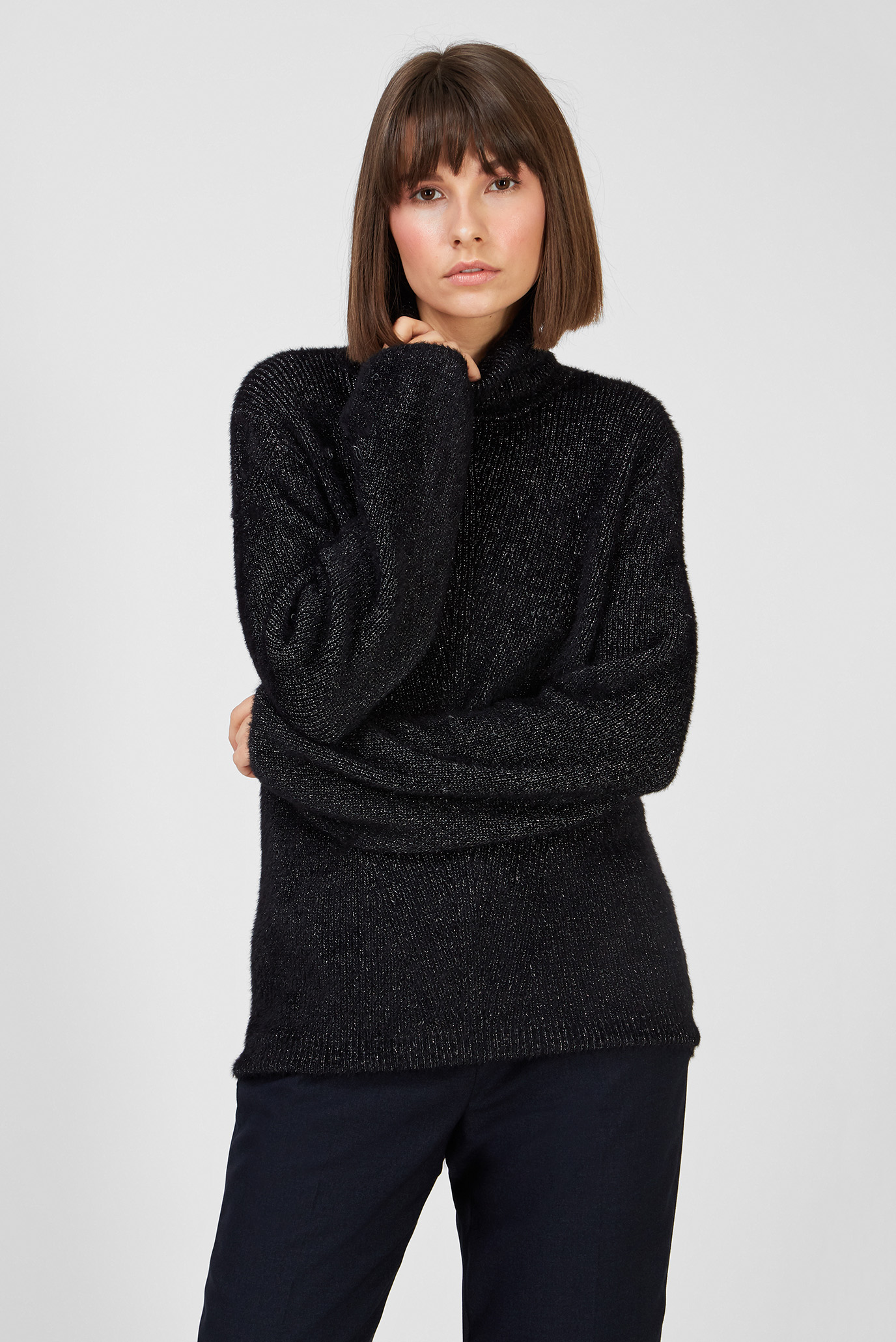 Женский черный свитер 1