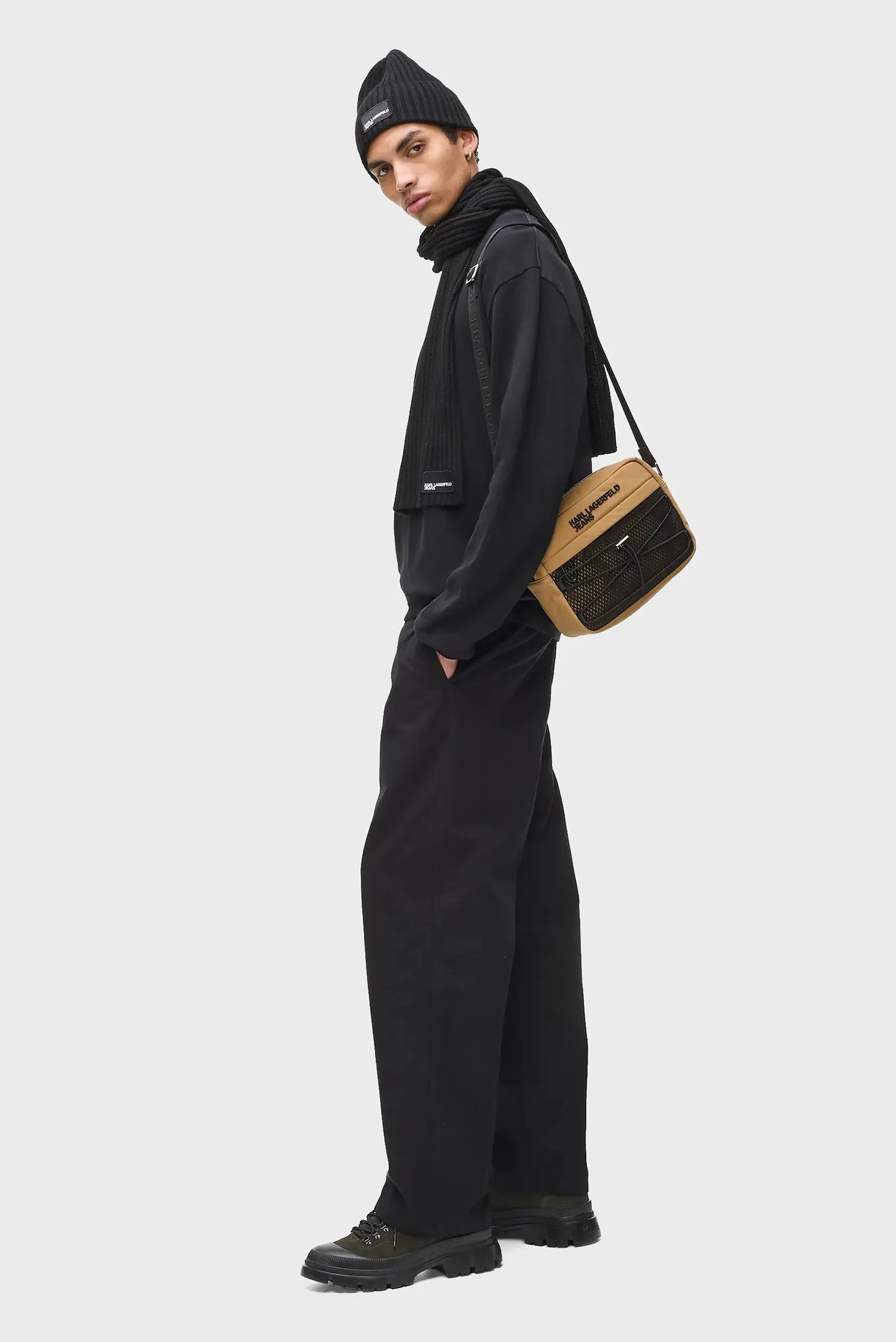 Мужская бежевая сумка utility 2