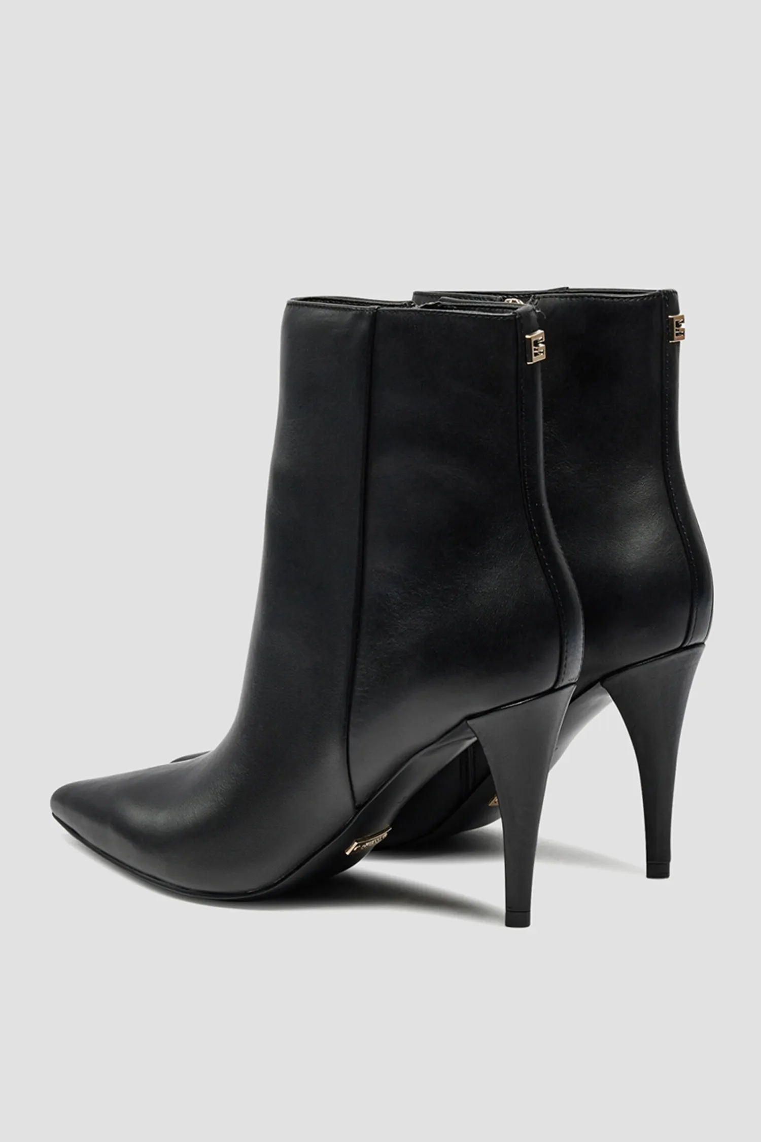 Женские черные кожаные ботильоны 4