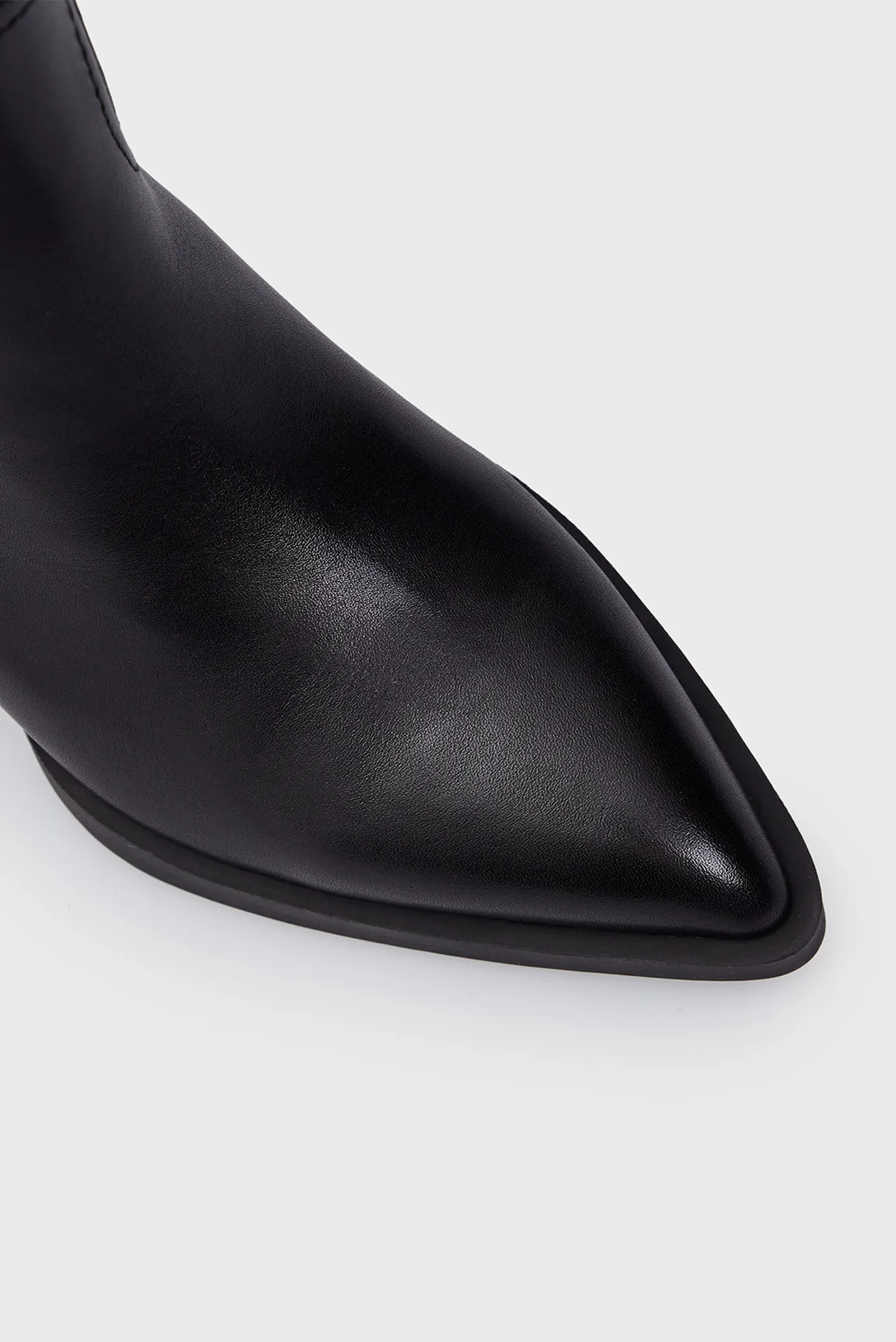 Женские черные кожаные сапоги Sveya 3