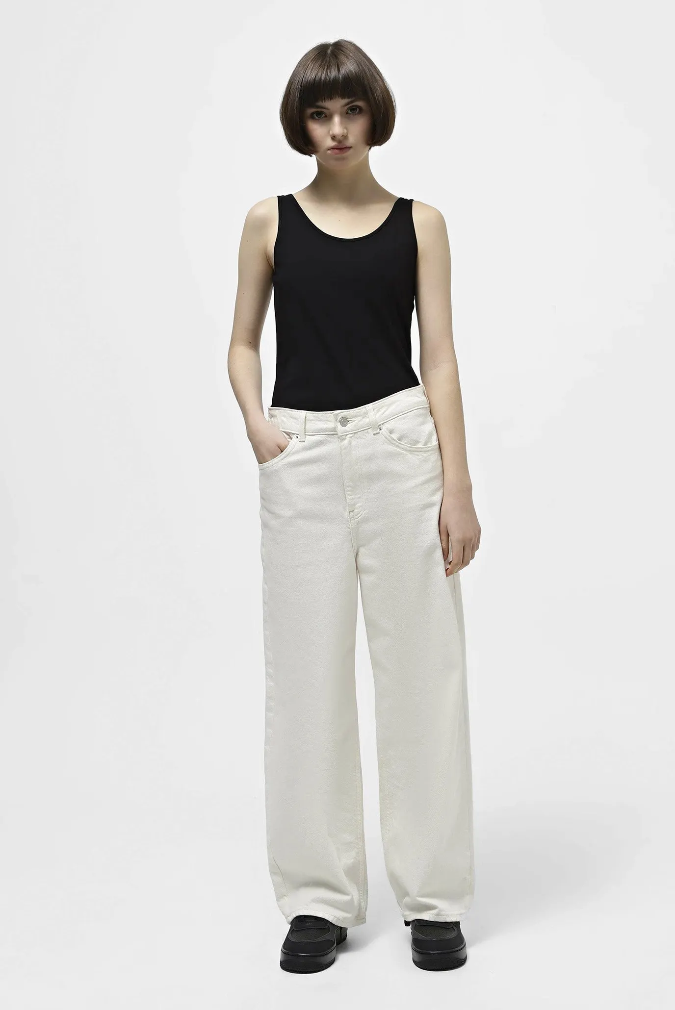 Женская черная майка 2