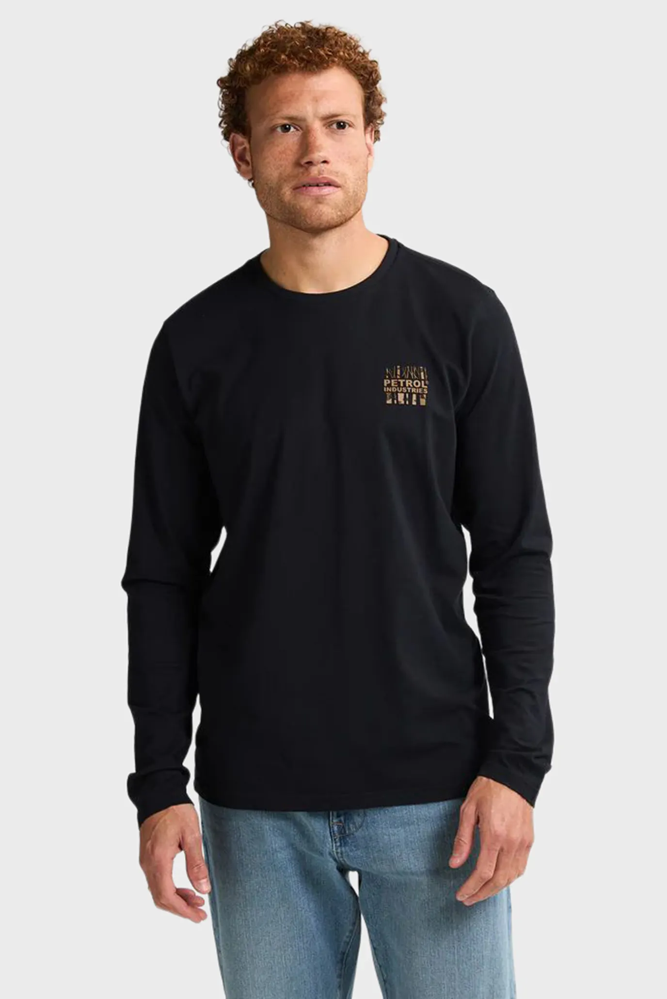 Чоловічий чорний лонгслів 1