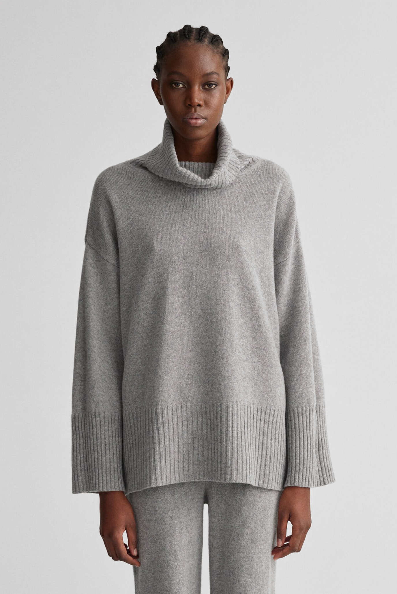 Жіночий сірий вовняний светр LOUNGE 1