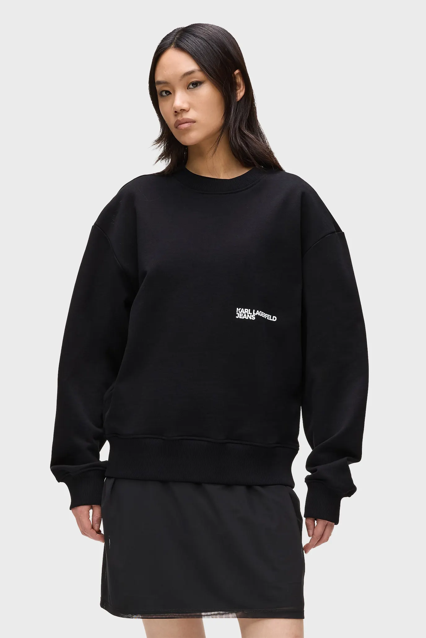 Жіночий чорний світшот relaxed 1