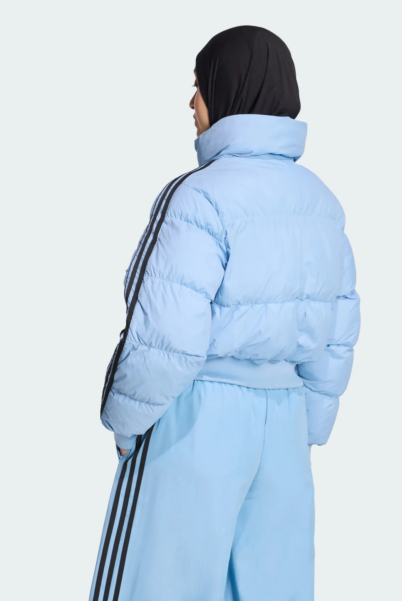 Жіноча блакитна куртка Adicolor Cropped Synthetic Down Puffer 3