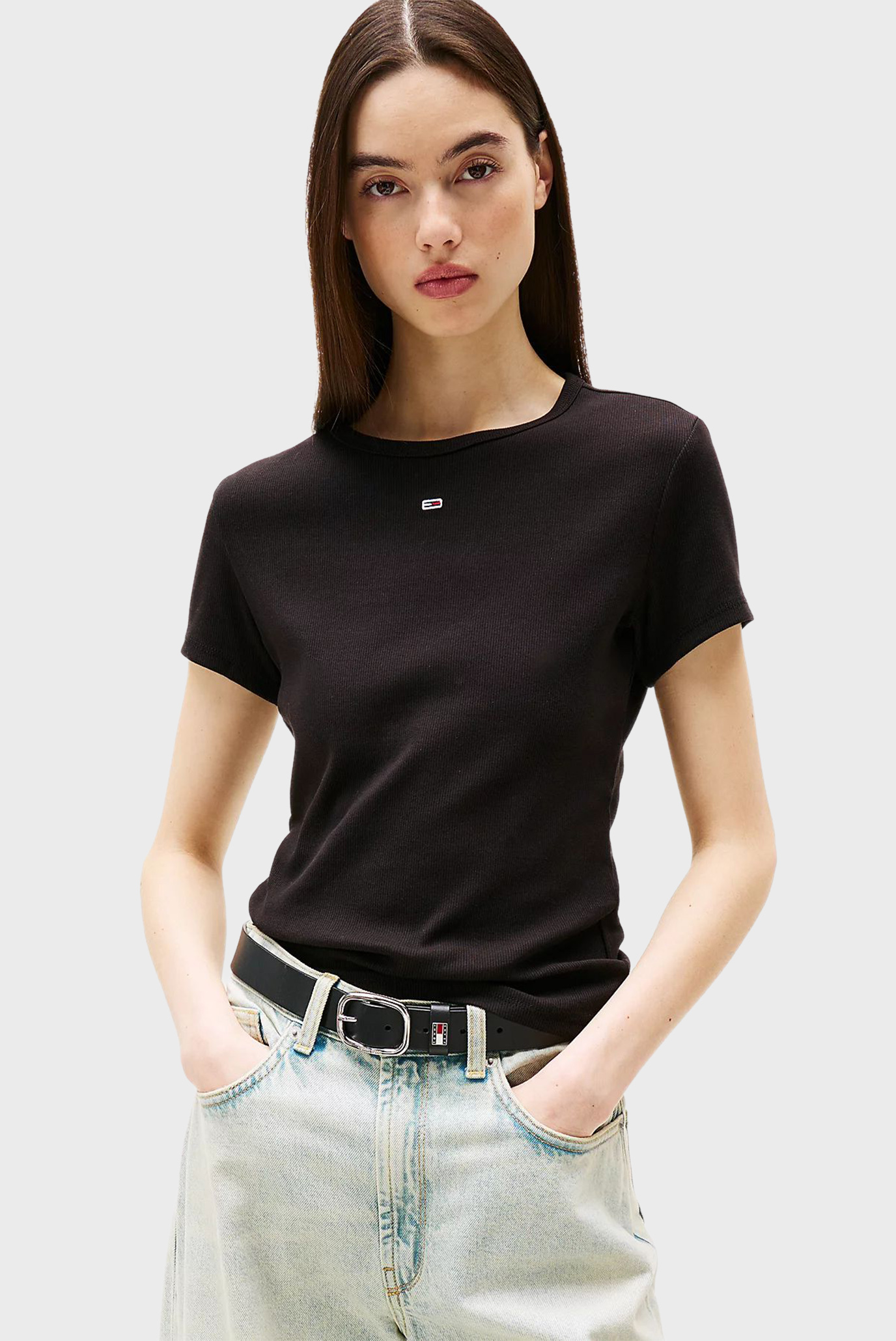 Женская черная футболка TJW SLIM ESSENTIAL RIB SS EXT Черный XS Tommy Jeans DW0DW17383 Женская черная футболка TJW SLIM ESSENTIAL RIB SS EXT Черный XS Tommy Jeans DW0DW17383