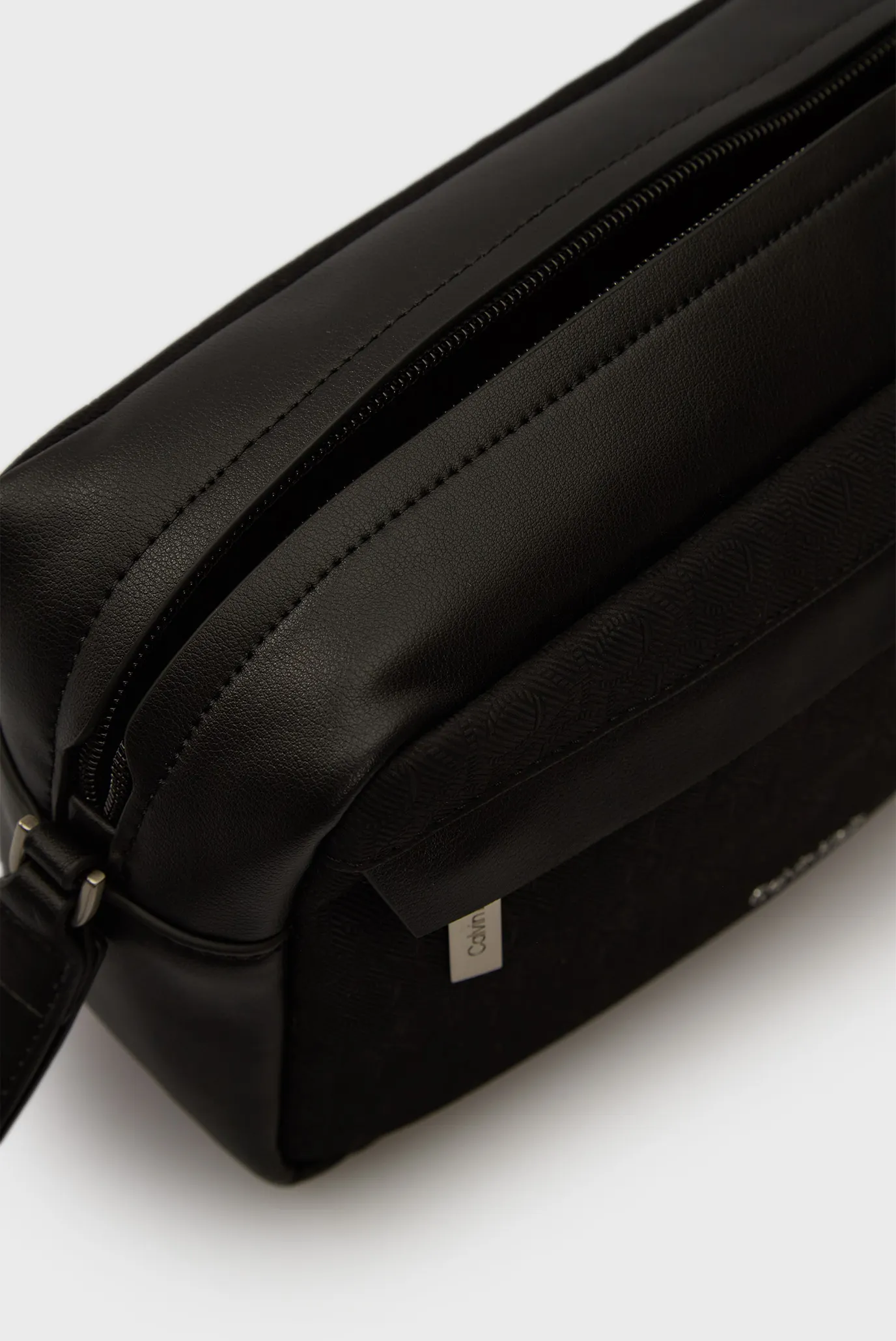 Чоловічий чорний несесер CK MUST MONO WASHBAG 5