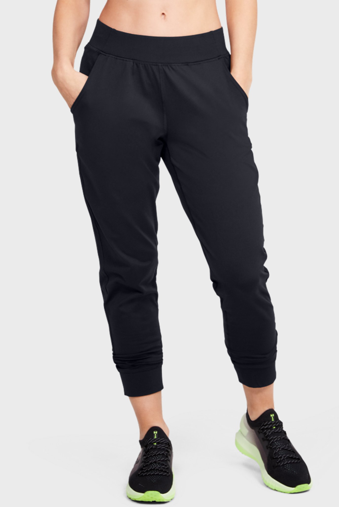 Женские черные спортивные брюки UA SVSL Jogger 1