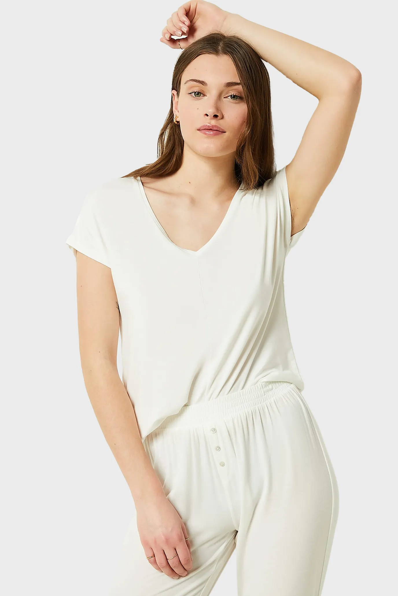 Жіноча біла футболка MODY 4