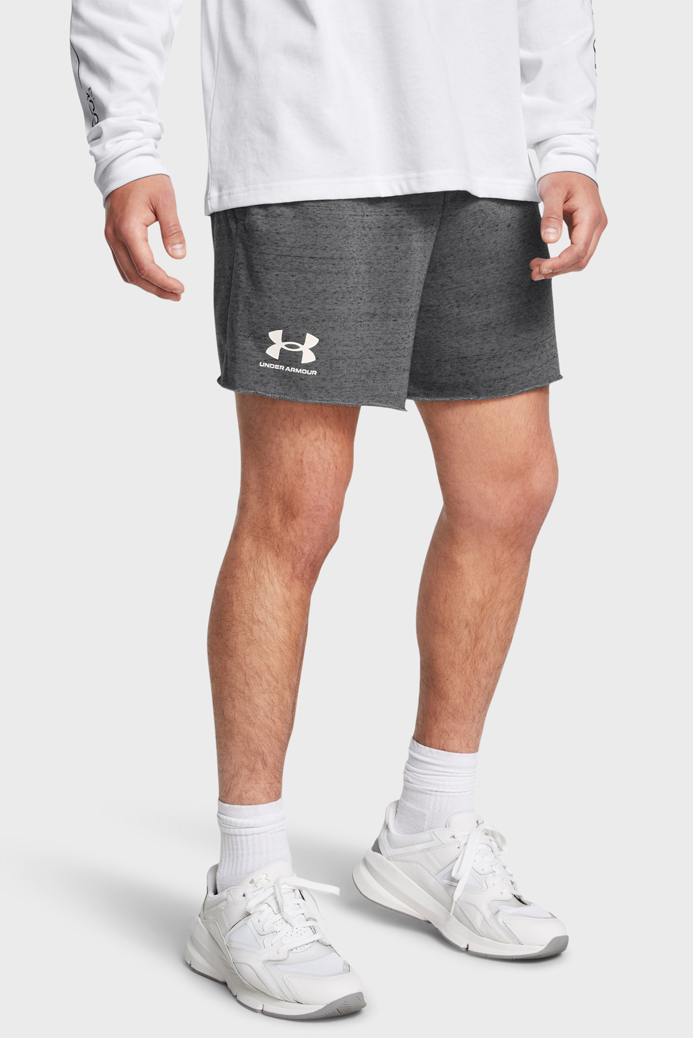 Мужские темно-серые шорты UA Rival Terry 6in Short Серый XL Under Armour 1382427-025 Мужские темно-серые шорты UA Rival Terry 6in Short Серый XL Under Armour 1382427-025