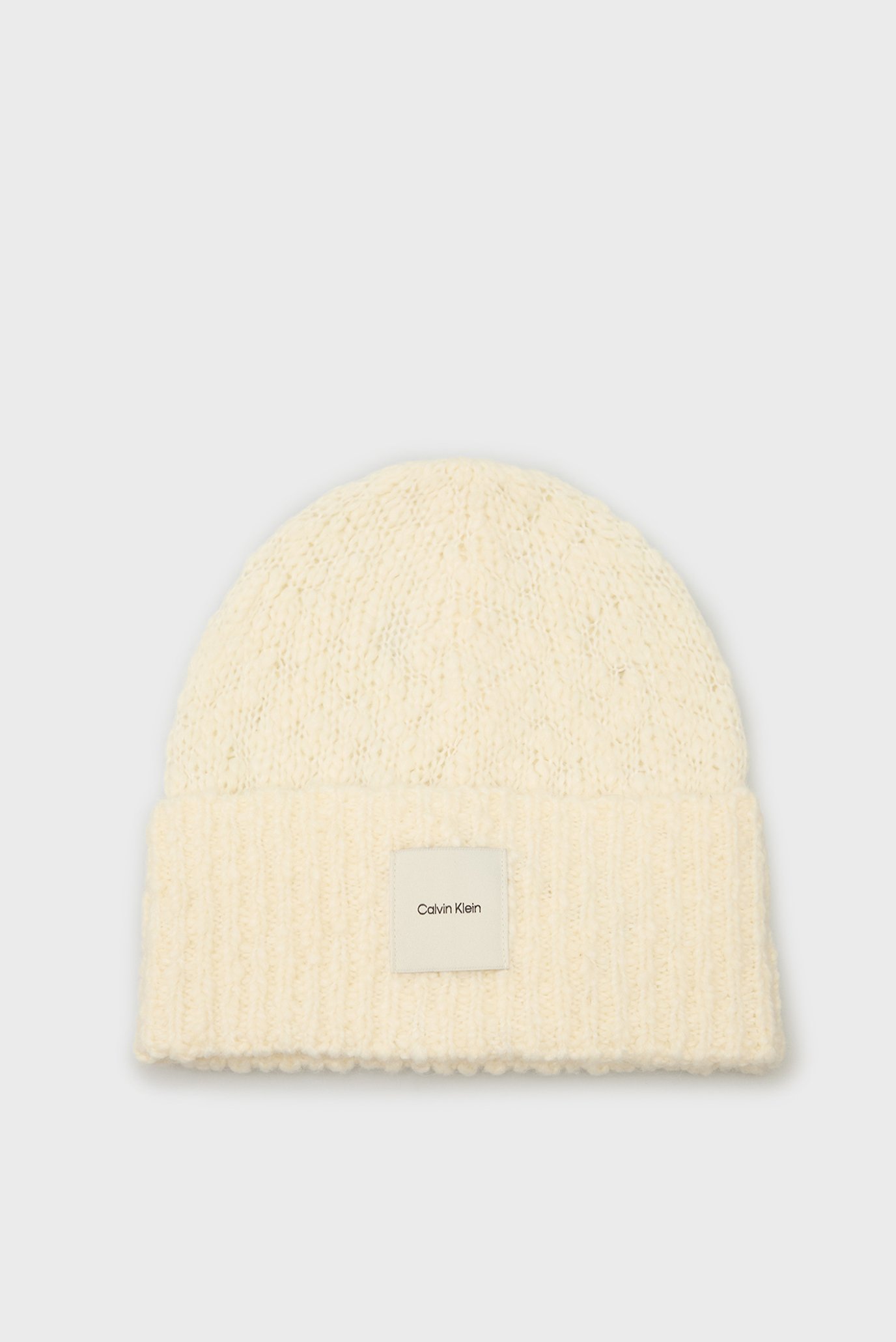 Жіноча біла шапка SOFT BOUCLE BEANIE 1