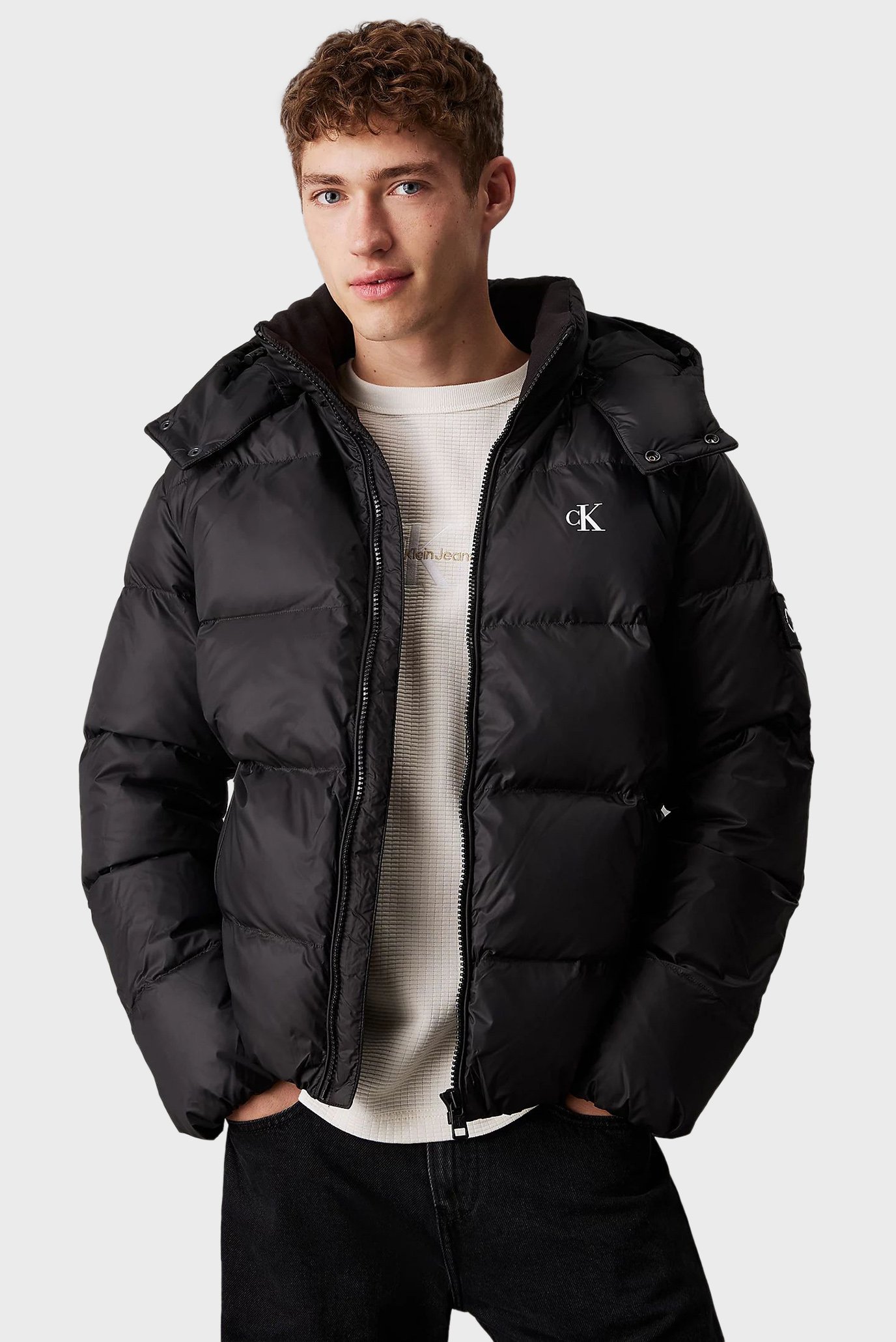 Мужской черный пуховик ESSENTIALS DOWN JACKET 1