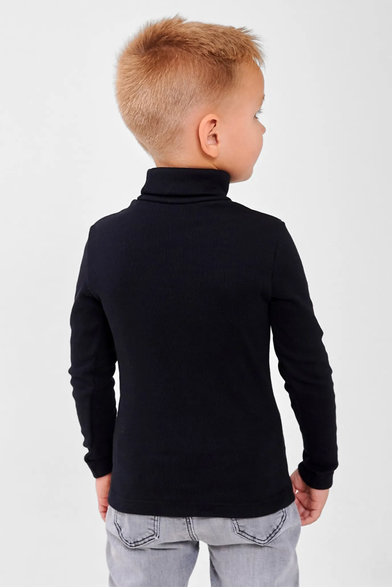 Детский черный гольф 4