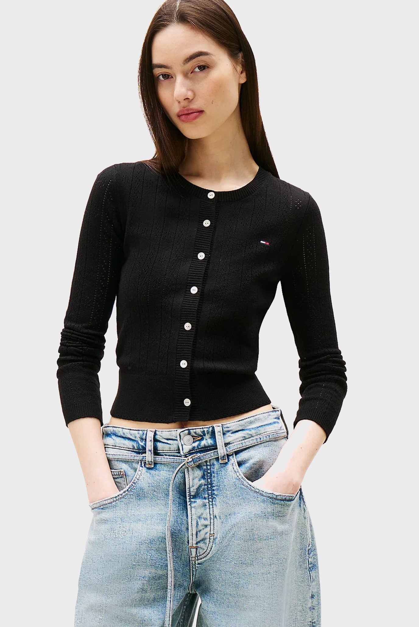 Женский черный кардиган POINTELLE CREW NECK Черный XS Tommy Jeans DW0DW20966 Женский черный кардиган POINTELLE CREW NECK Черный XS Tommy Jeans DW0DW20966