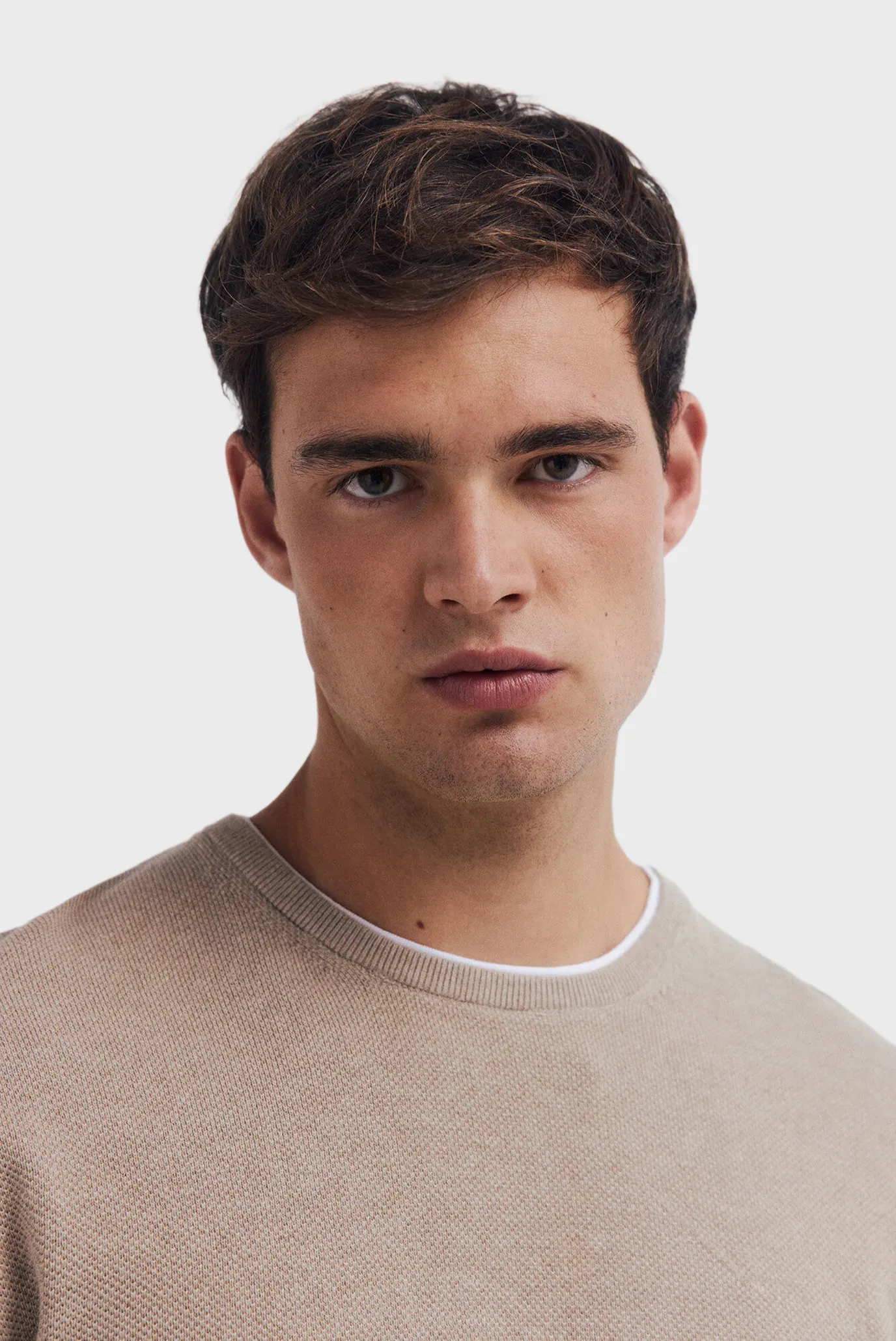 Чоловічий бежевий джемпер 2