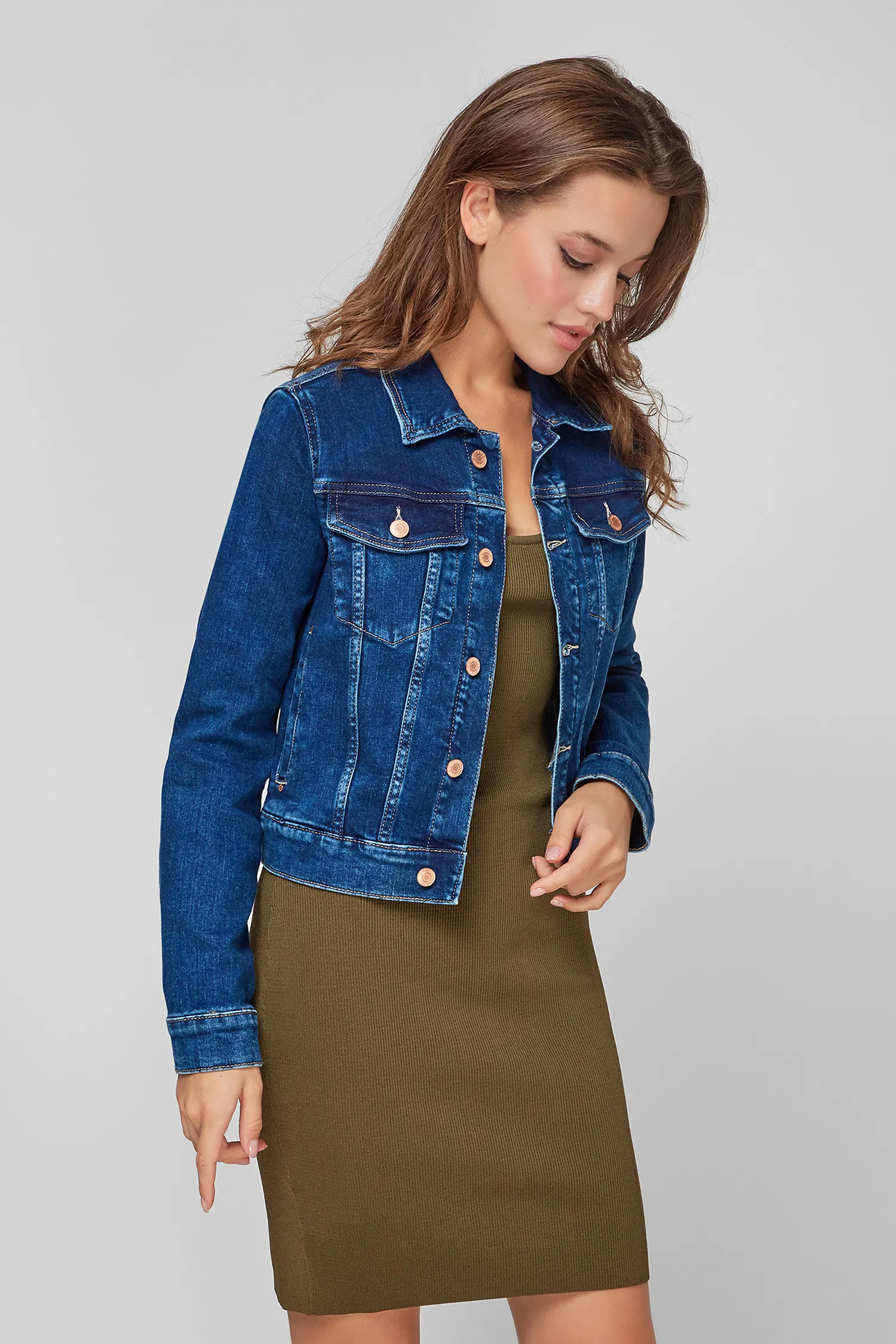 Женская темно-синяя джинсовая куртка 3