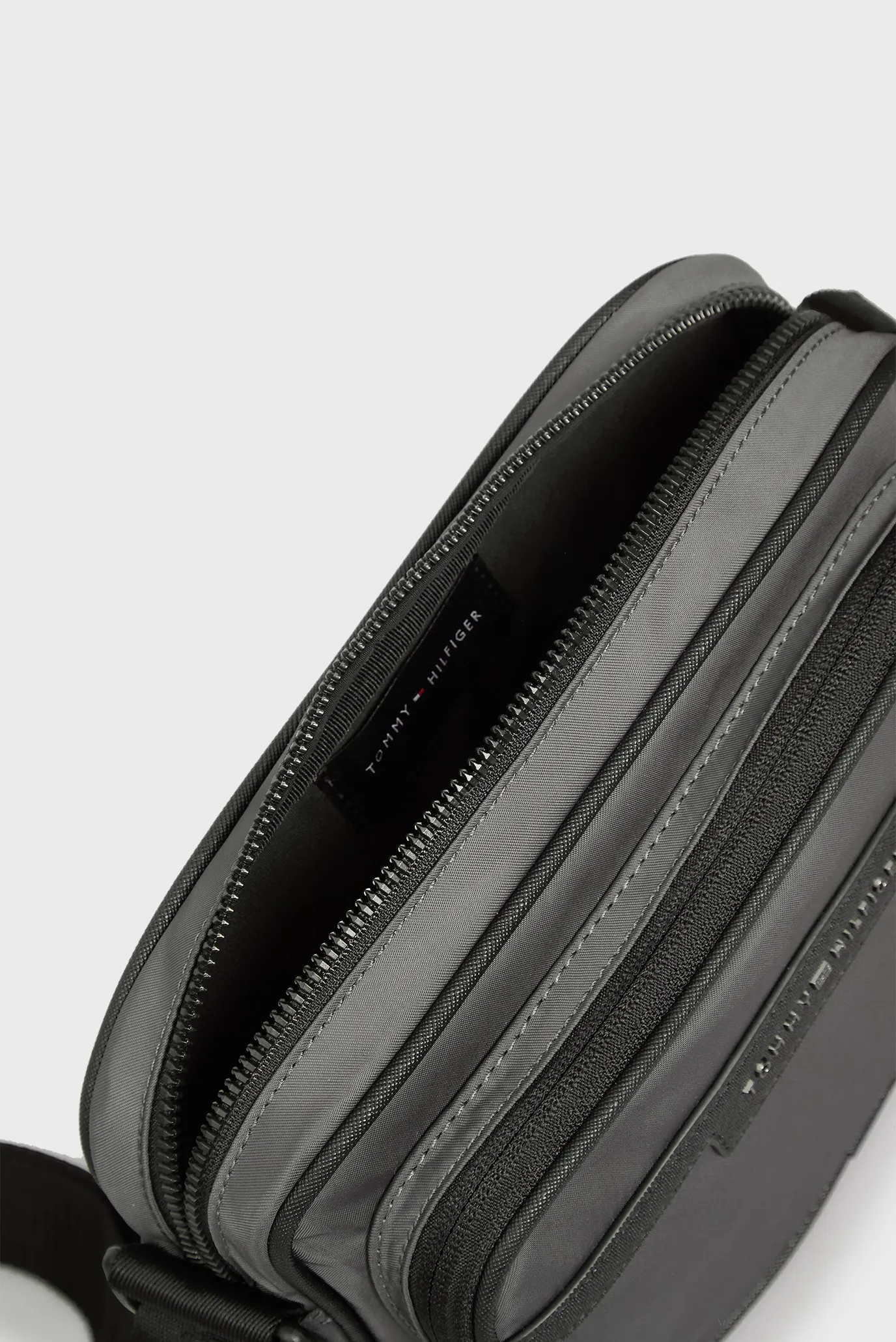 Мужская темно-серая сумка REPREVE EW REPORTER 5