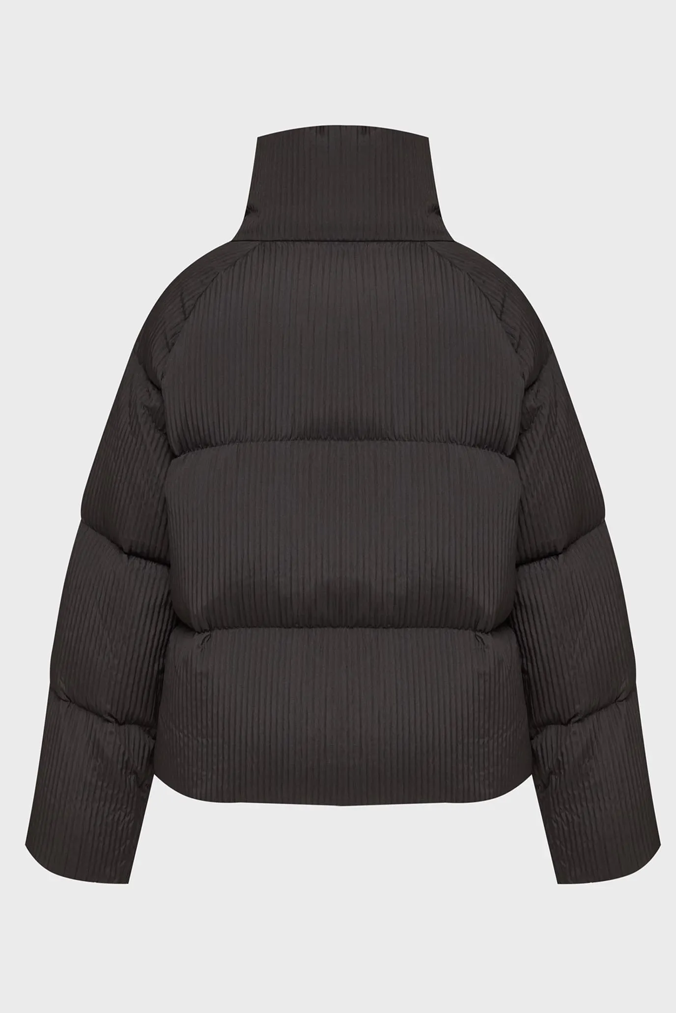 Жіночий чорний пуховик 7