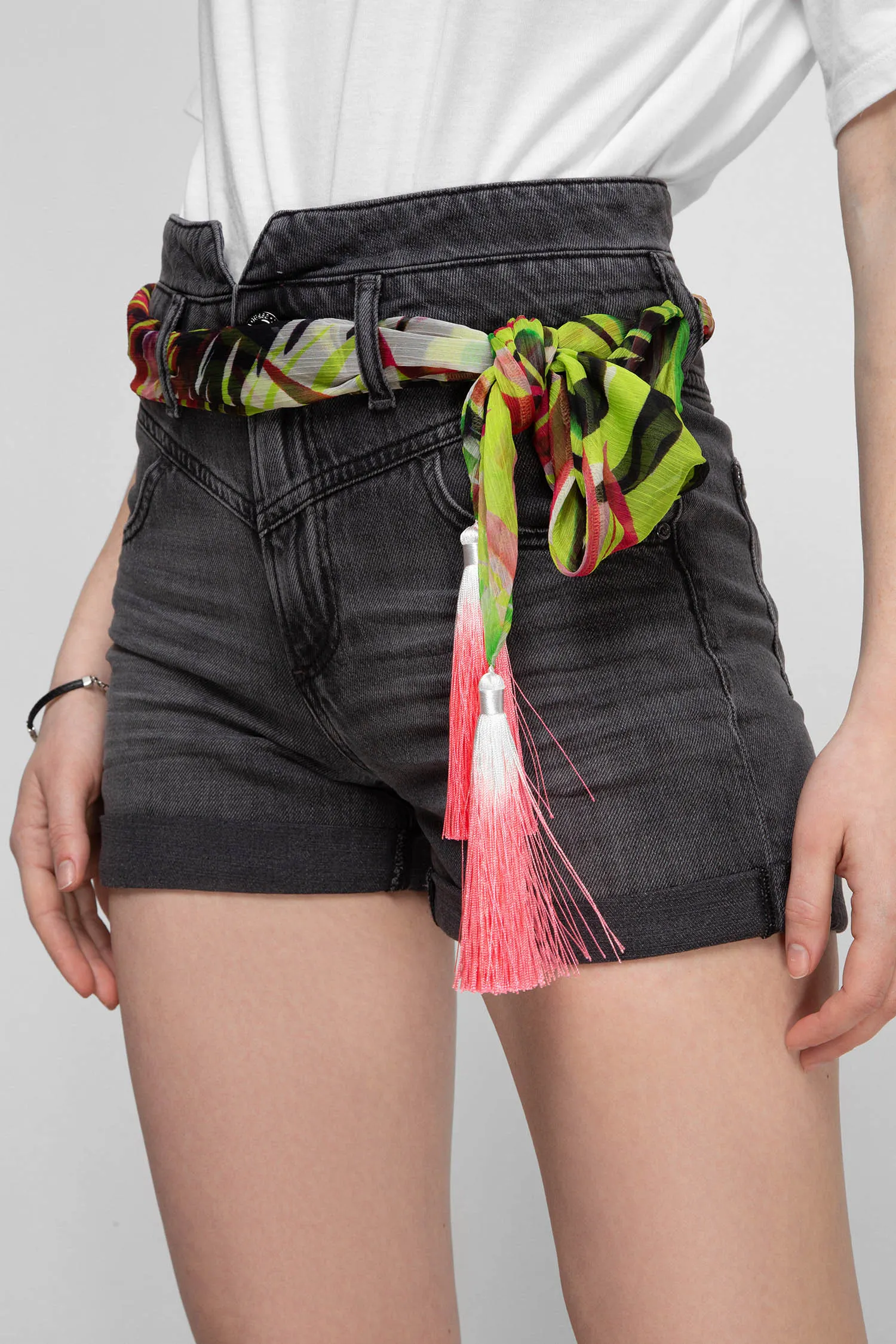 Женские серые джинсовые шорты 3